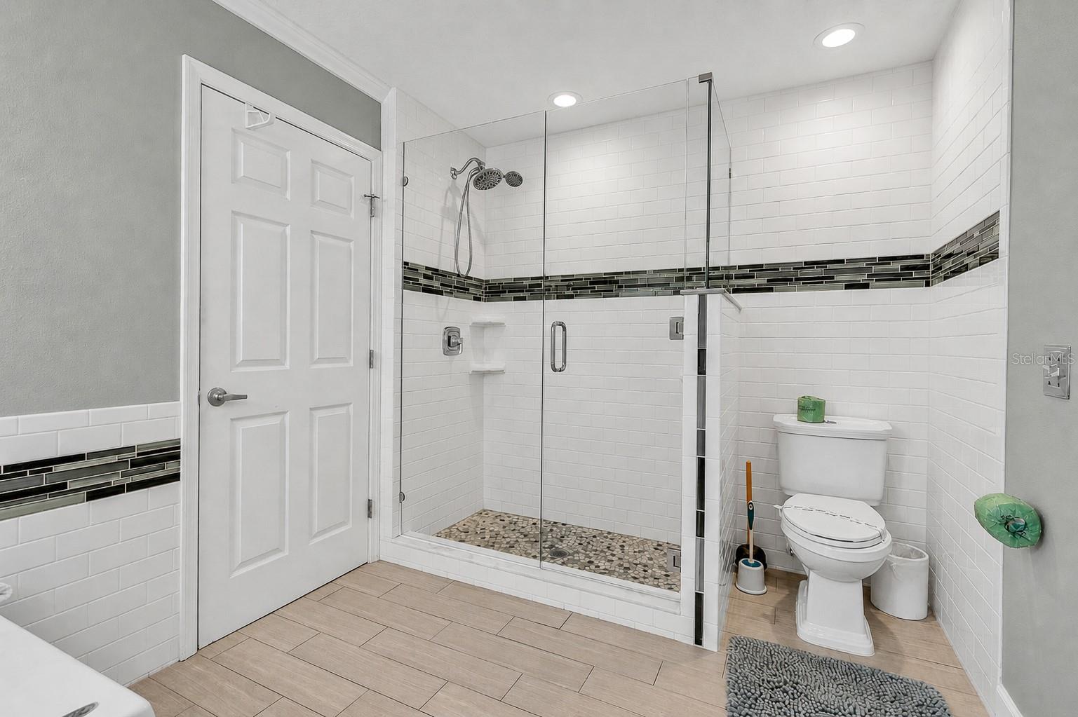 2300 AVENUE B, BRADENTON BEACH, FL, 34217