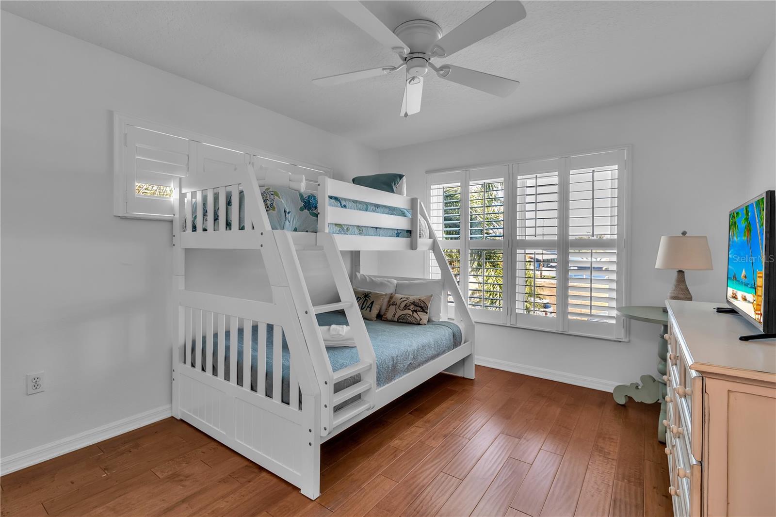 2300 AVENUE B, BRADENTON BEACH, FL, 34217