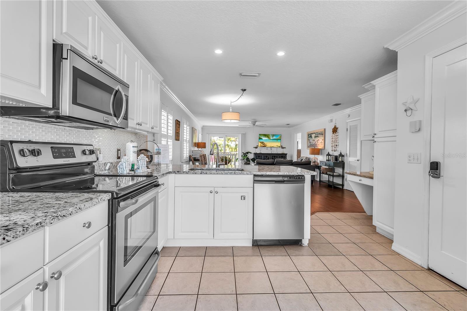 2300 AVENUE B, BRADENTON BEACH, FL, 34217