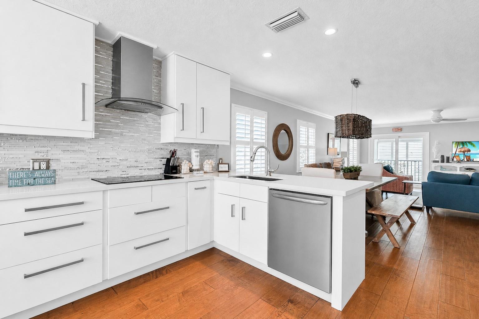2300 AVENUE B, BRADENTON BEACH, FL, 34217