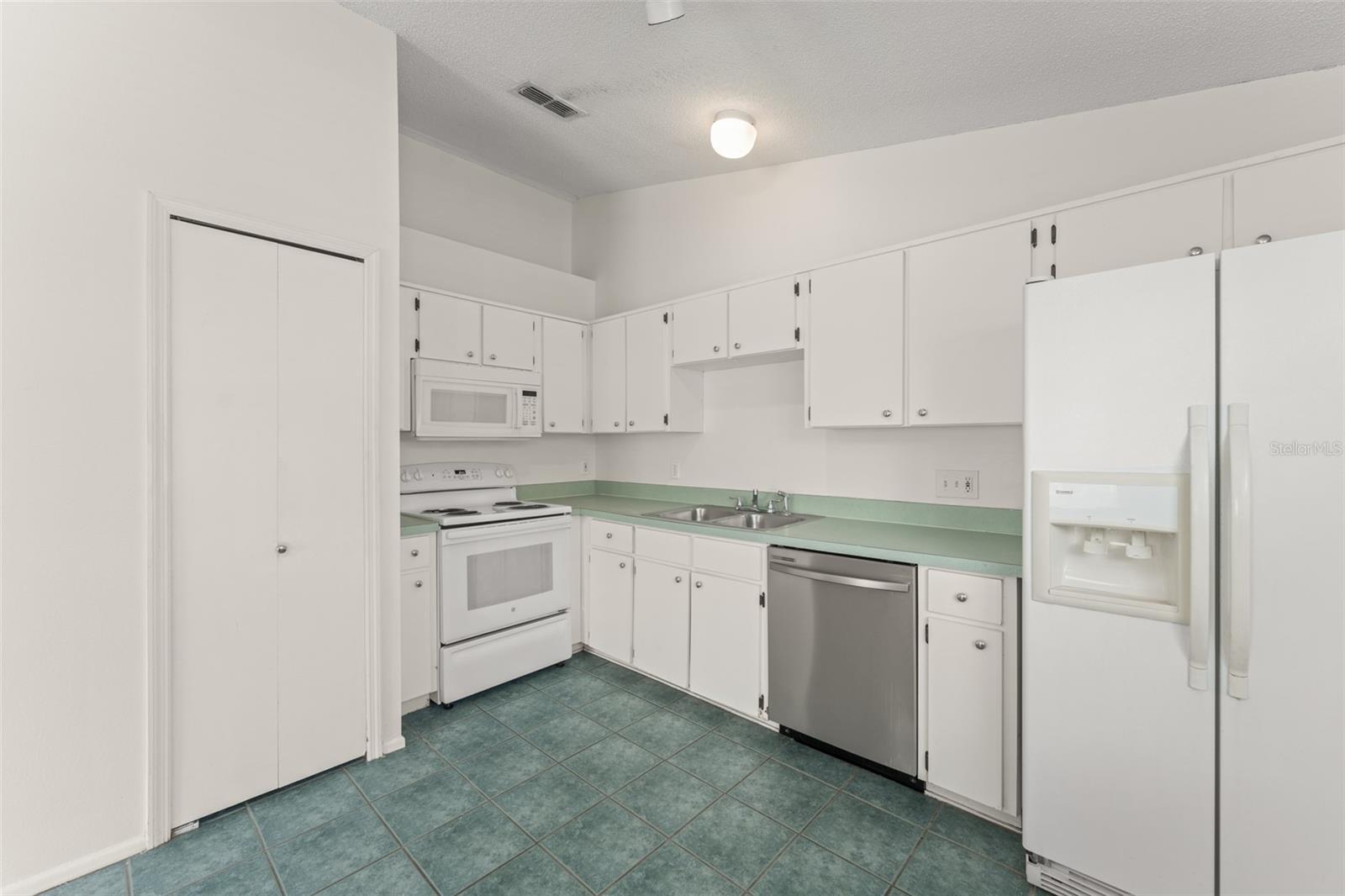 2920 CURRY VILLAGE LN, ORLANDO, FL, 32822