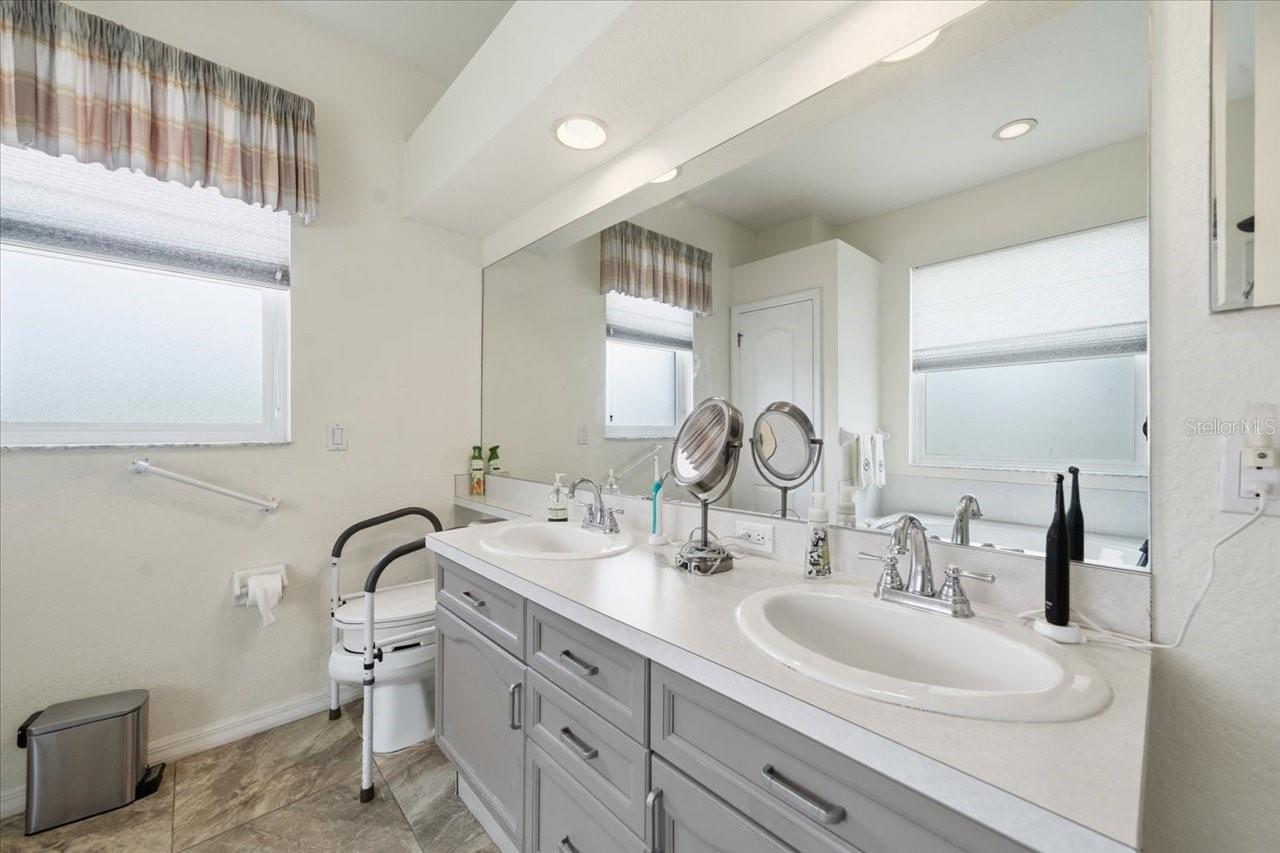 1154 SARAH CT, DUNEDIN, FL, 34698
