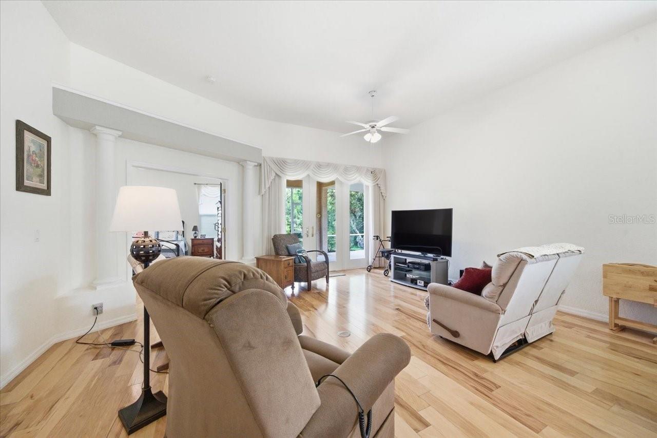 1154 SARAH CT, DUNEDIN, FL, 34698