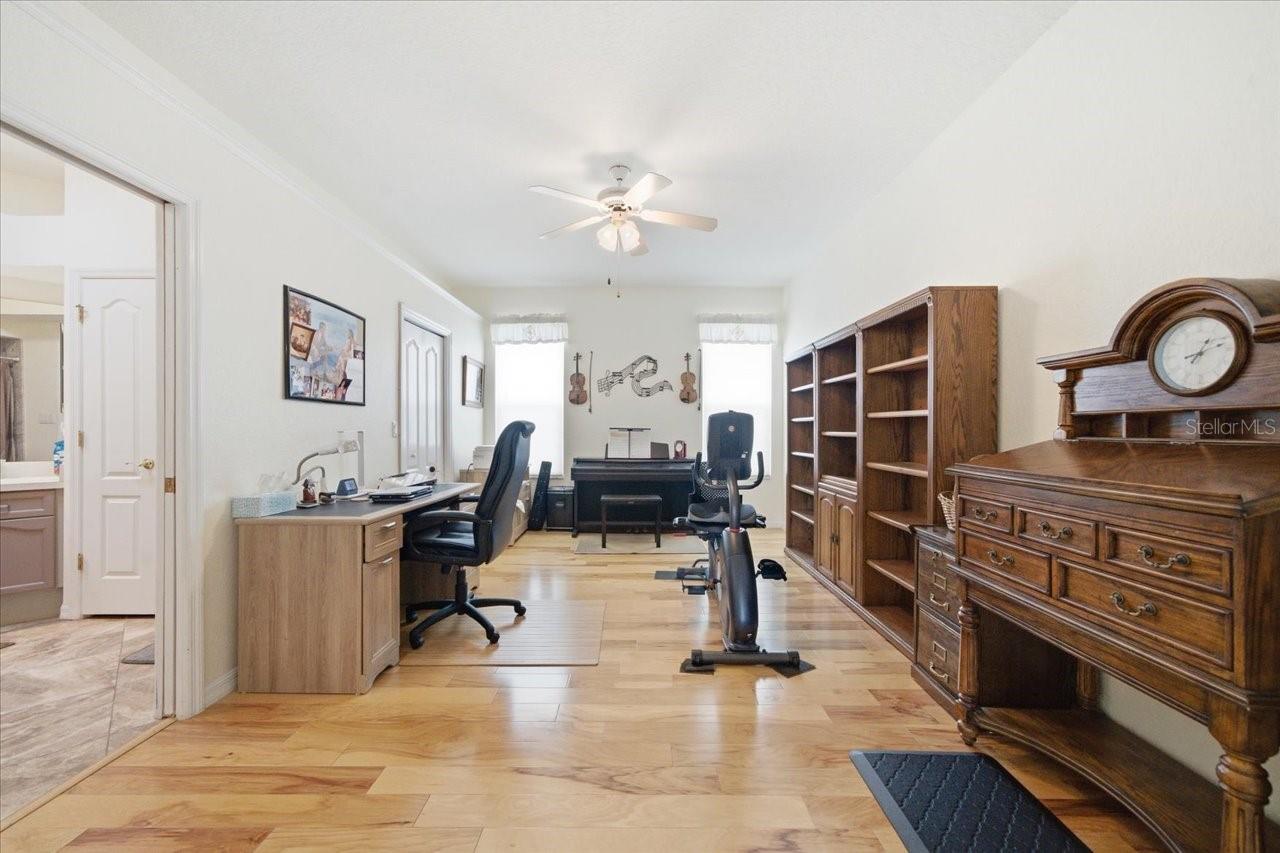 1154 SARAH CT, DUNEDIN, FL, 34698