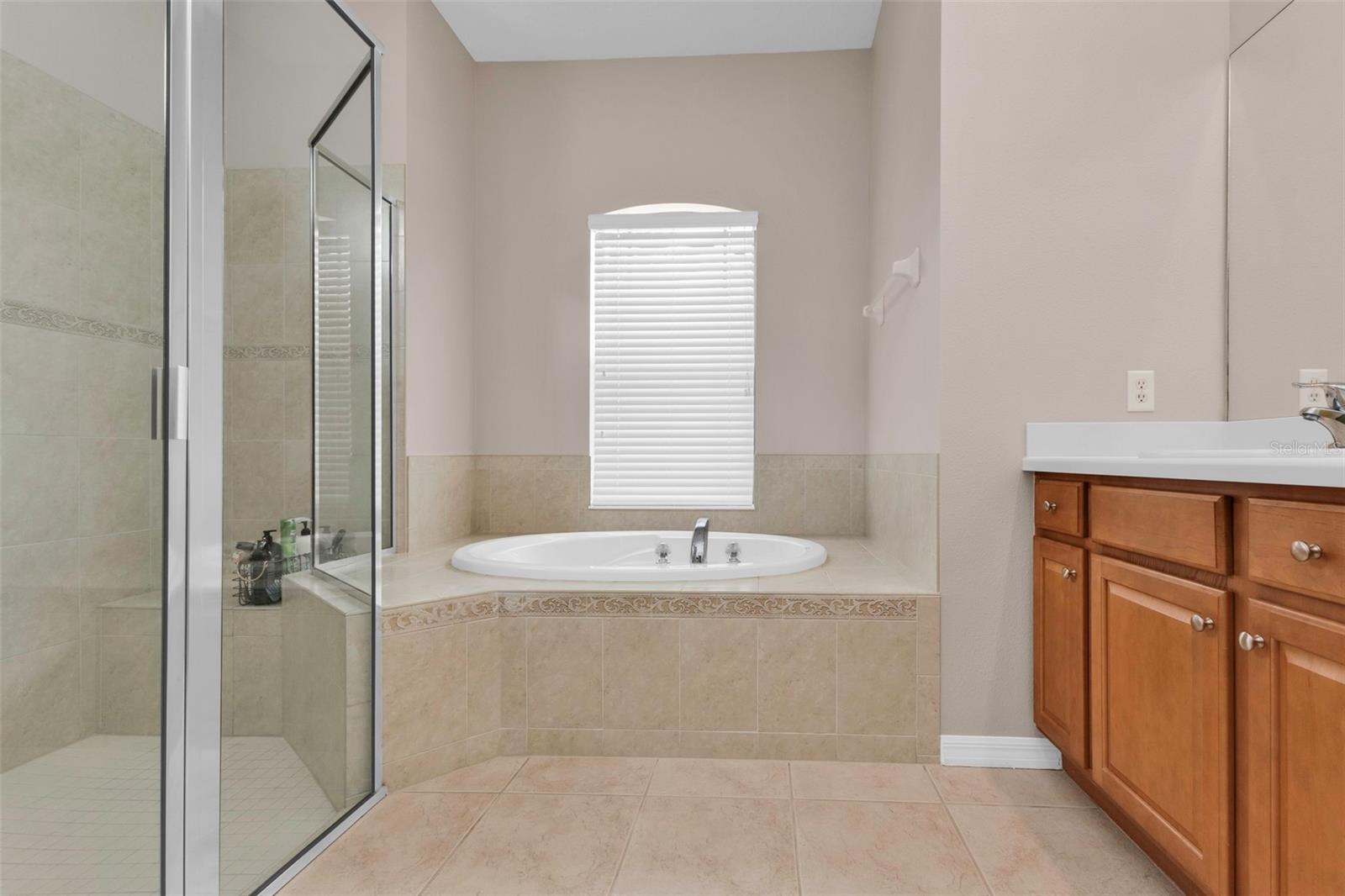24425 LAKEVIEW PL, PORT CHARLOTTE, FL, 33980