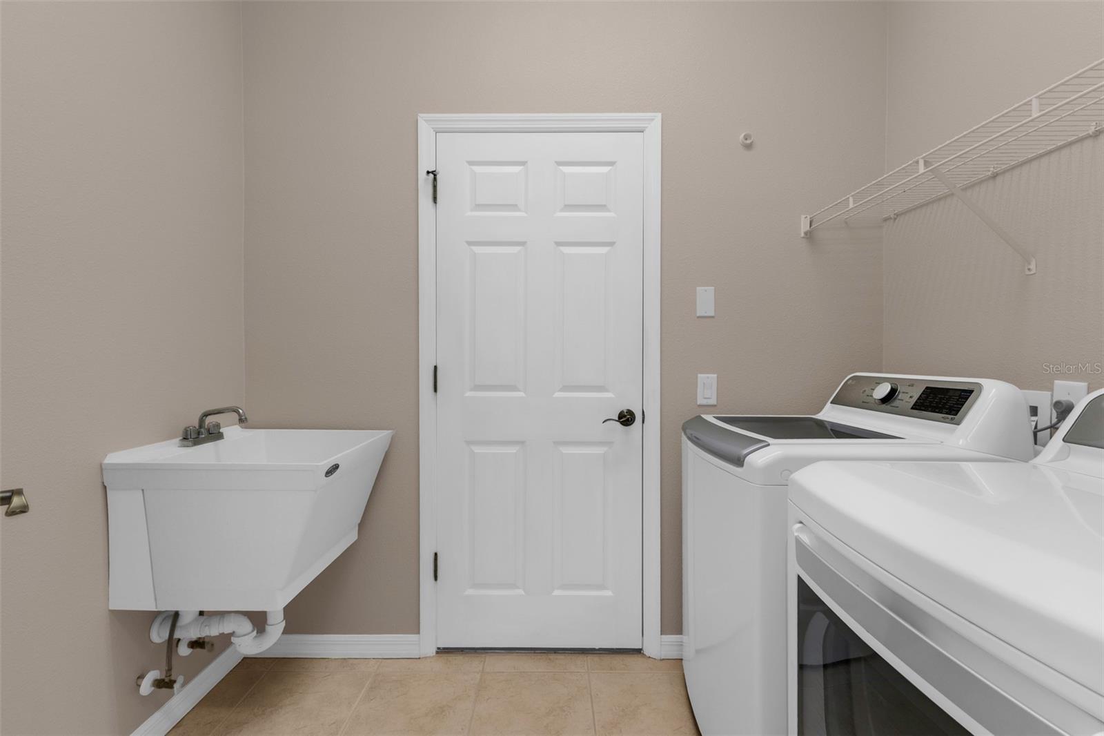 24425 LAKEVIEW PL, PORT CHARLOTTE, FL, 33980