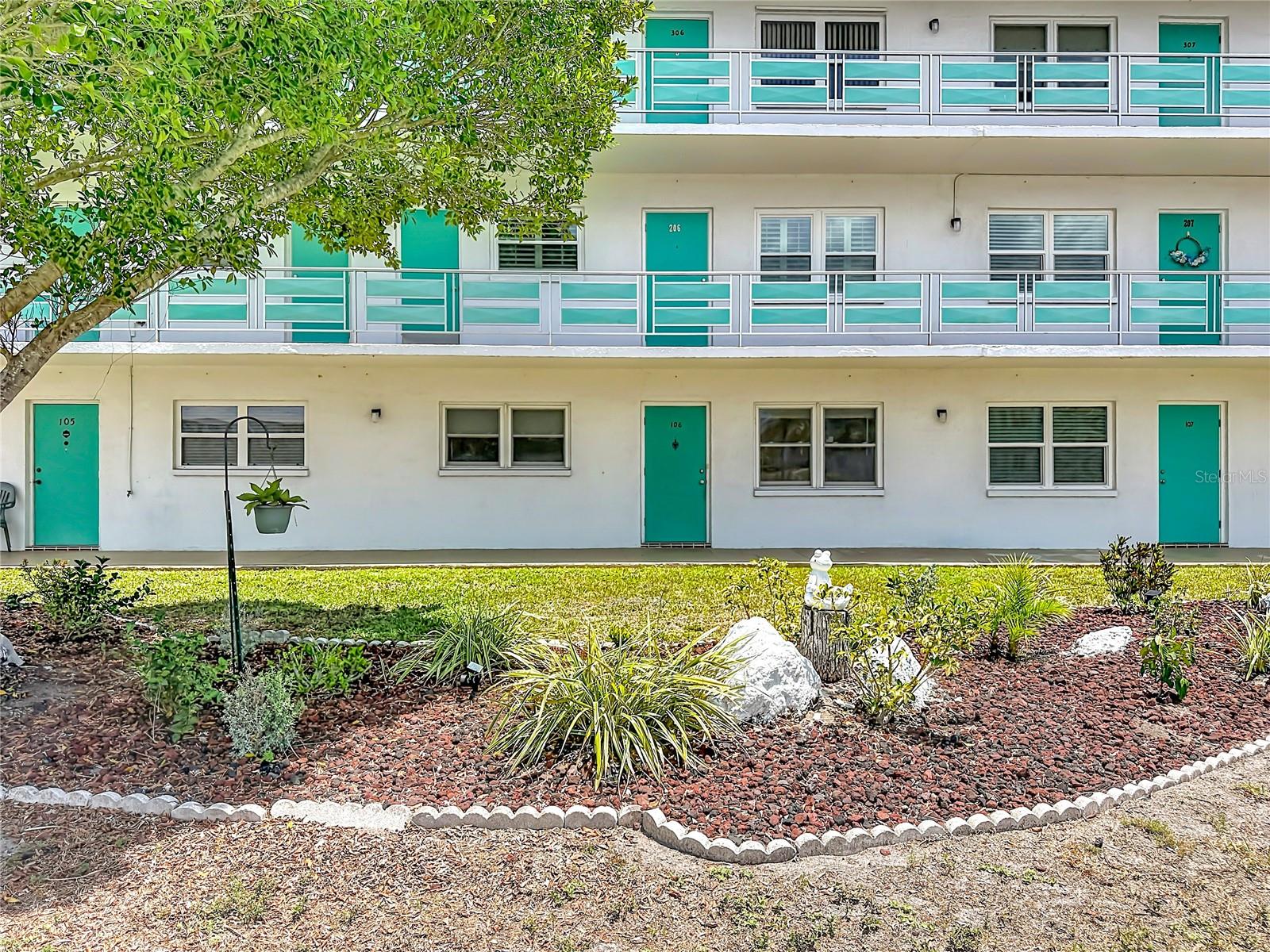 1900 59TH AVE N #106, ST PETERSBURG, FL, 33714