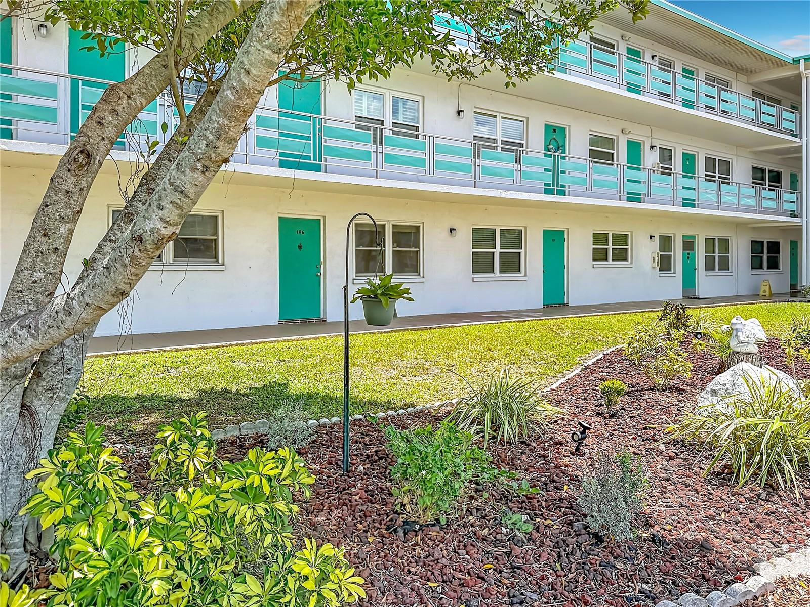 1900 59TH AVE N #106, ST PETERSBURG, FL, 33714