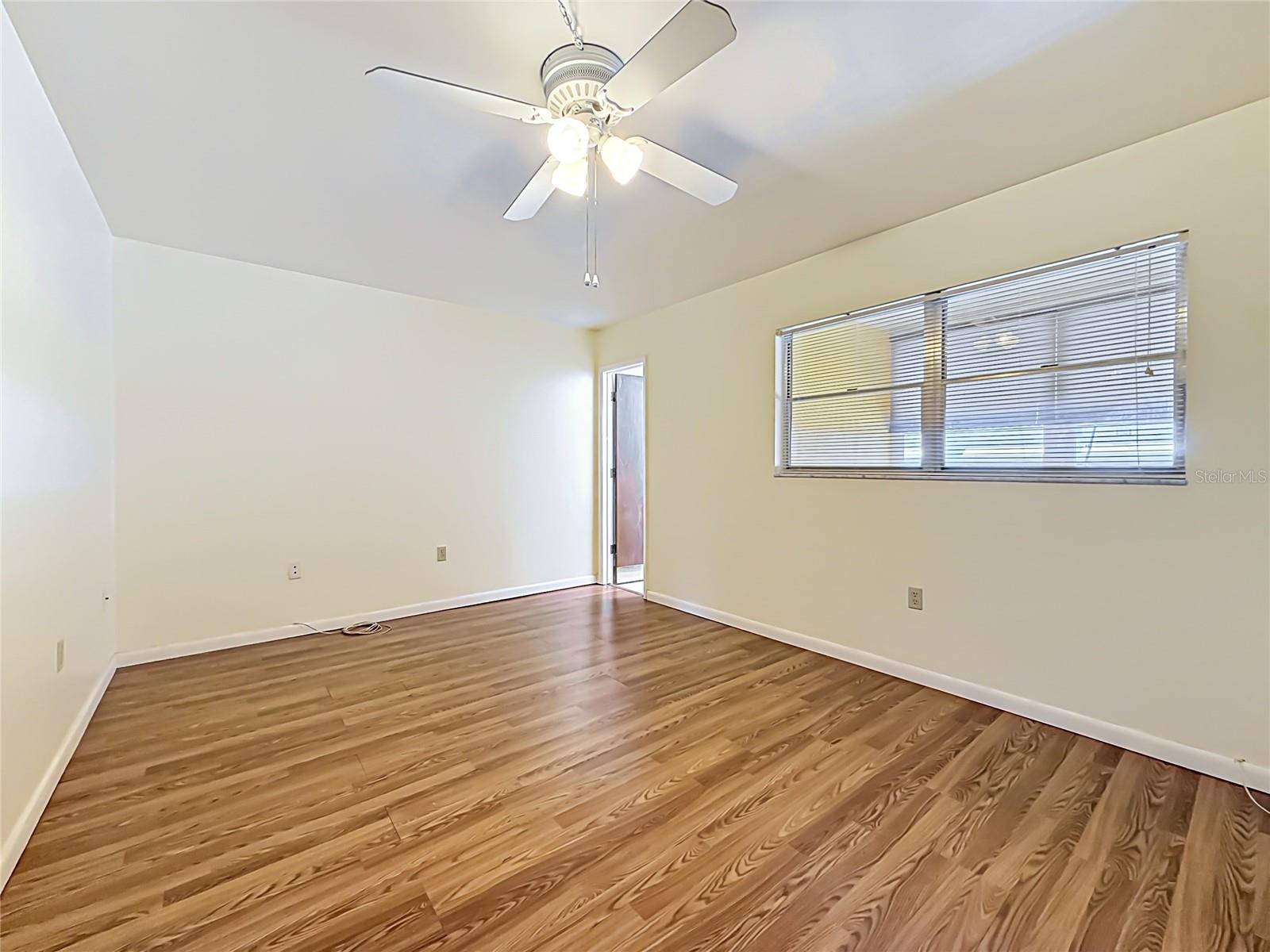 1900 59TH AVE N #106, ST PETERSBURG, FL, 33714