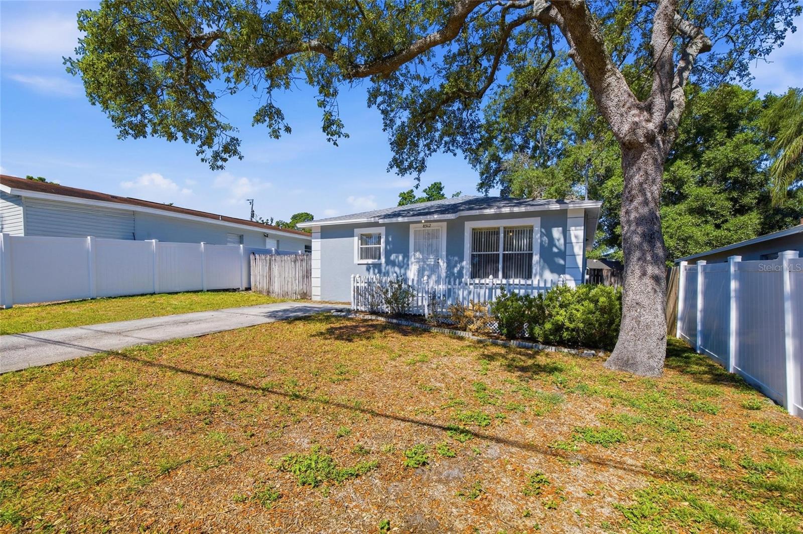 8512 N DIXON AVE, TAMPA, FL, 33604