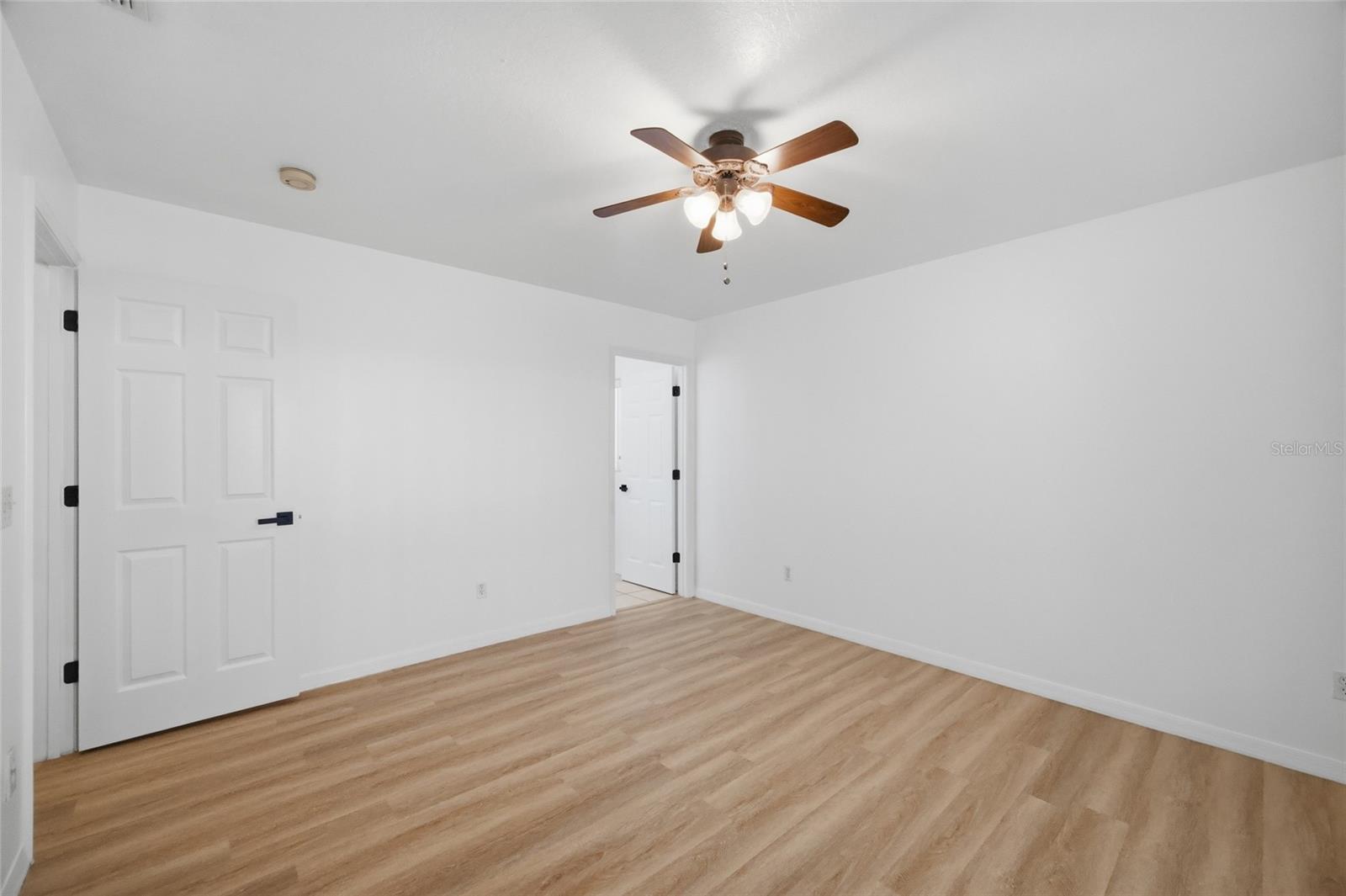 8512 N DIXON AVE, TAMPA, FL, 33604