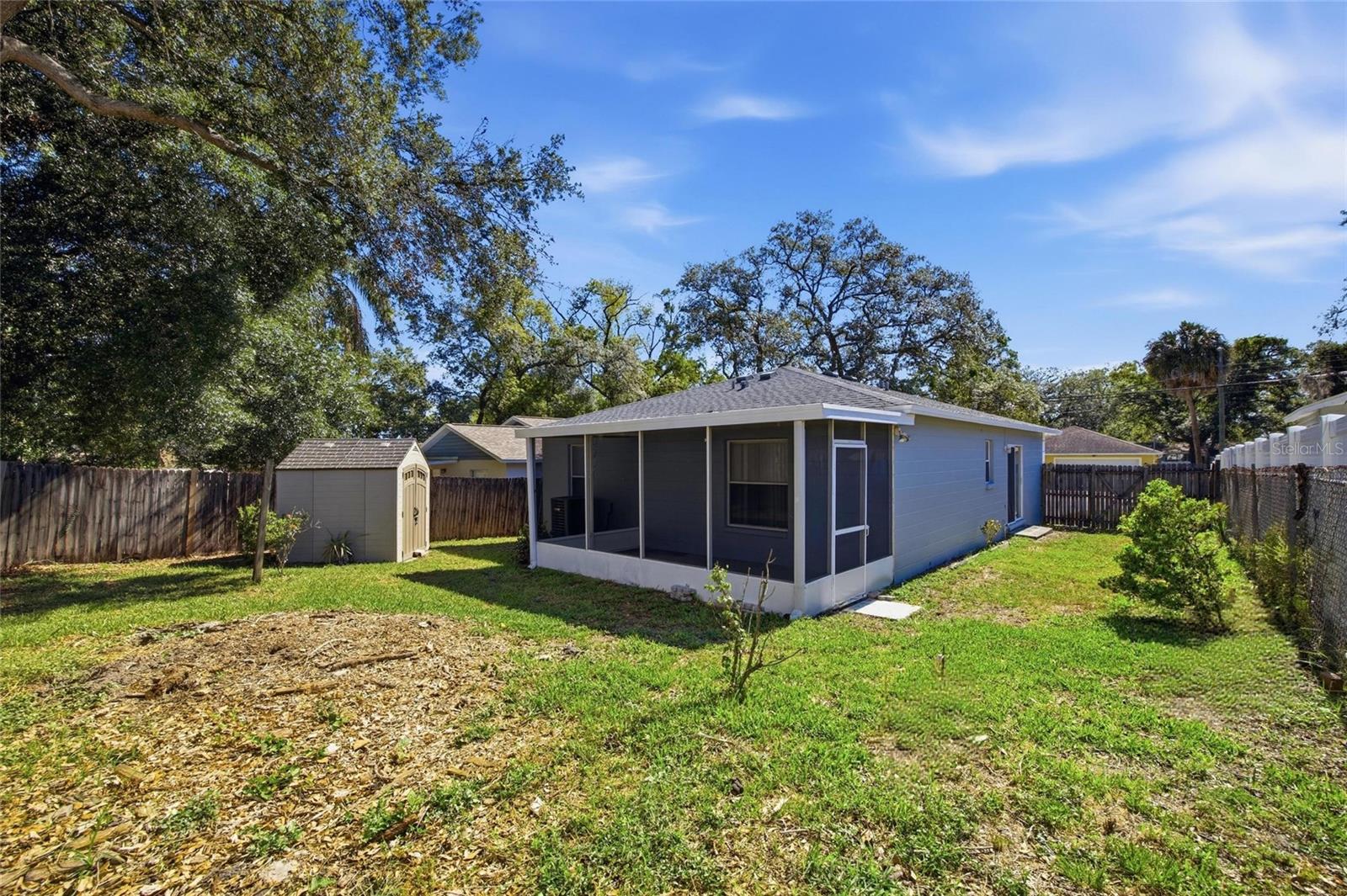 8512 N DIXON AVE, TAMPA, FL, 33604