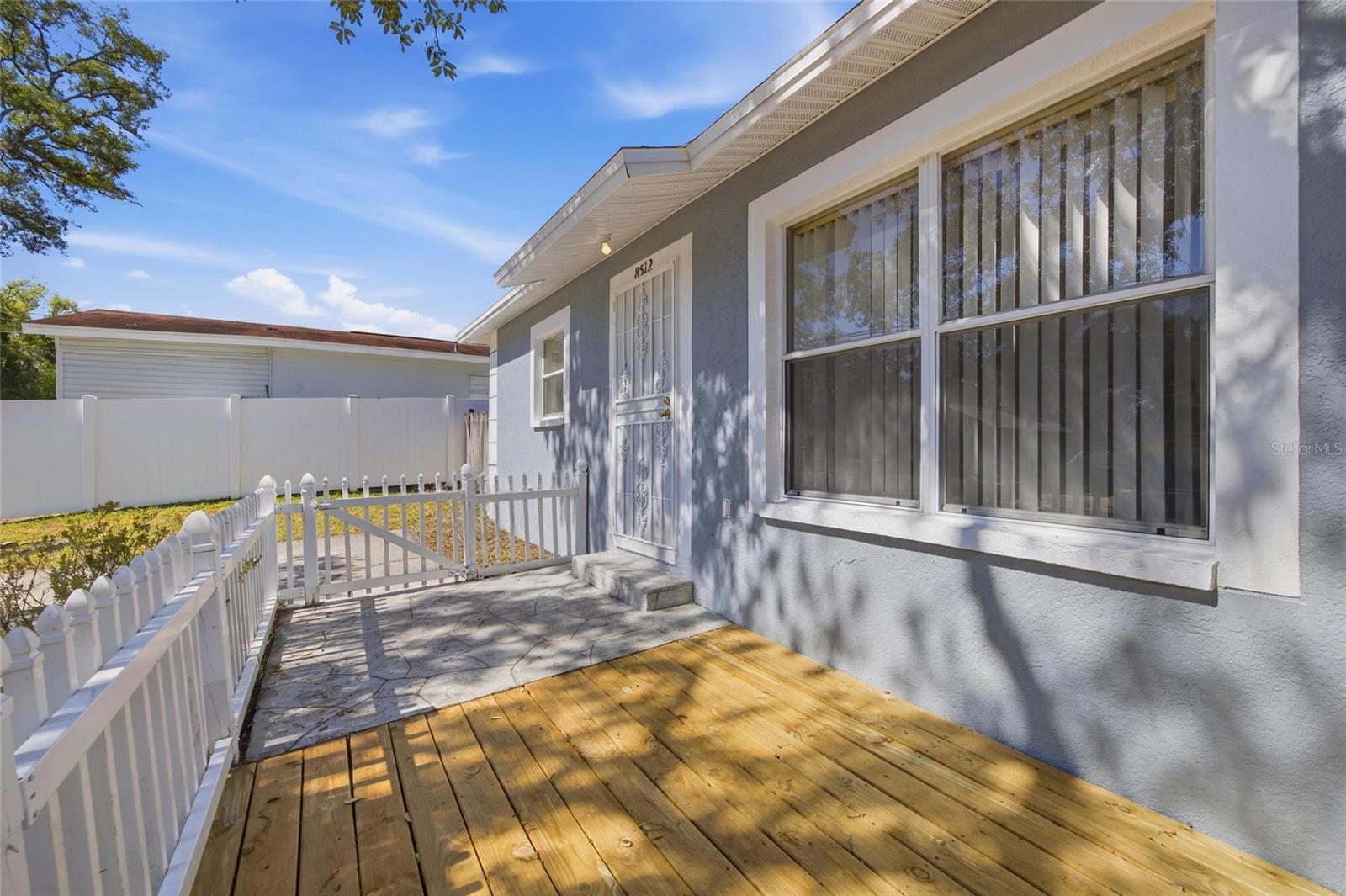 8512 N DIXON AVE, TAMPA, FL, 33604
