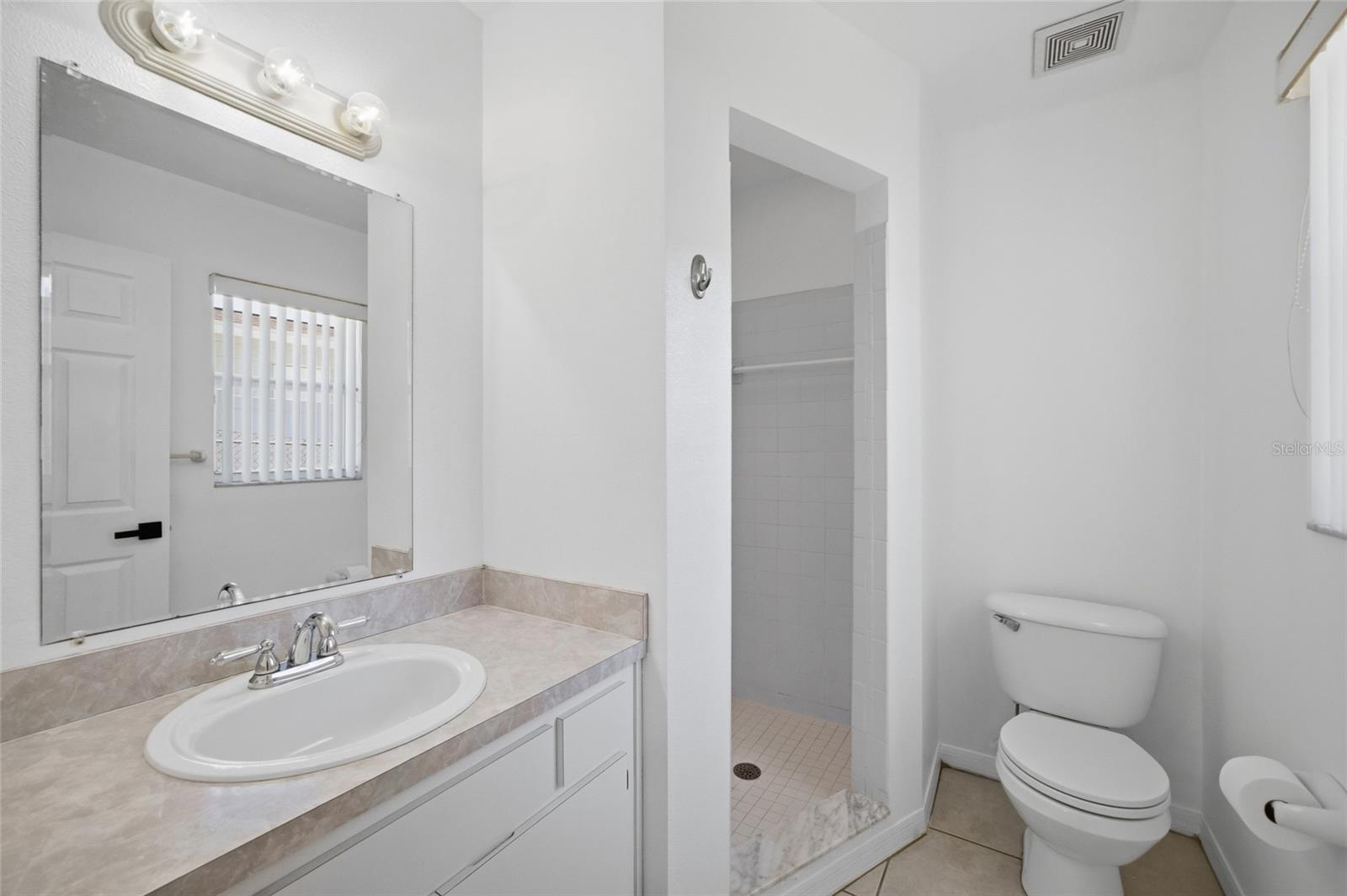 8512 N DIXON AVE, TAMPA, FL, 33604