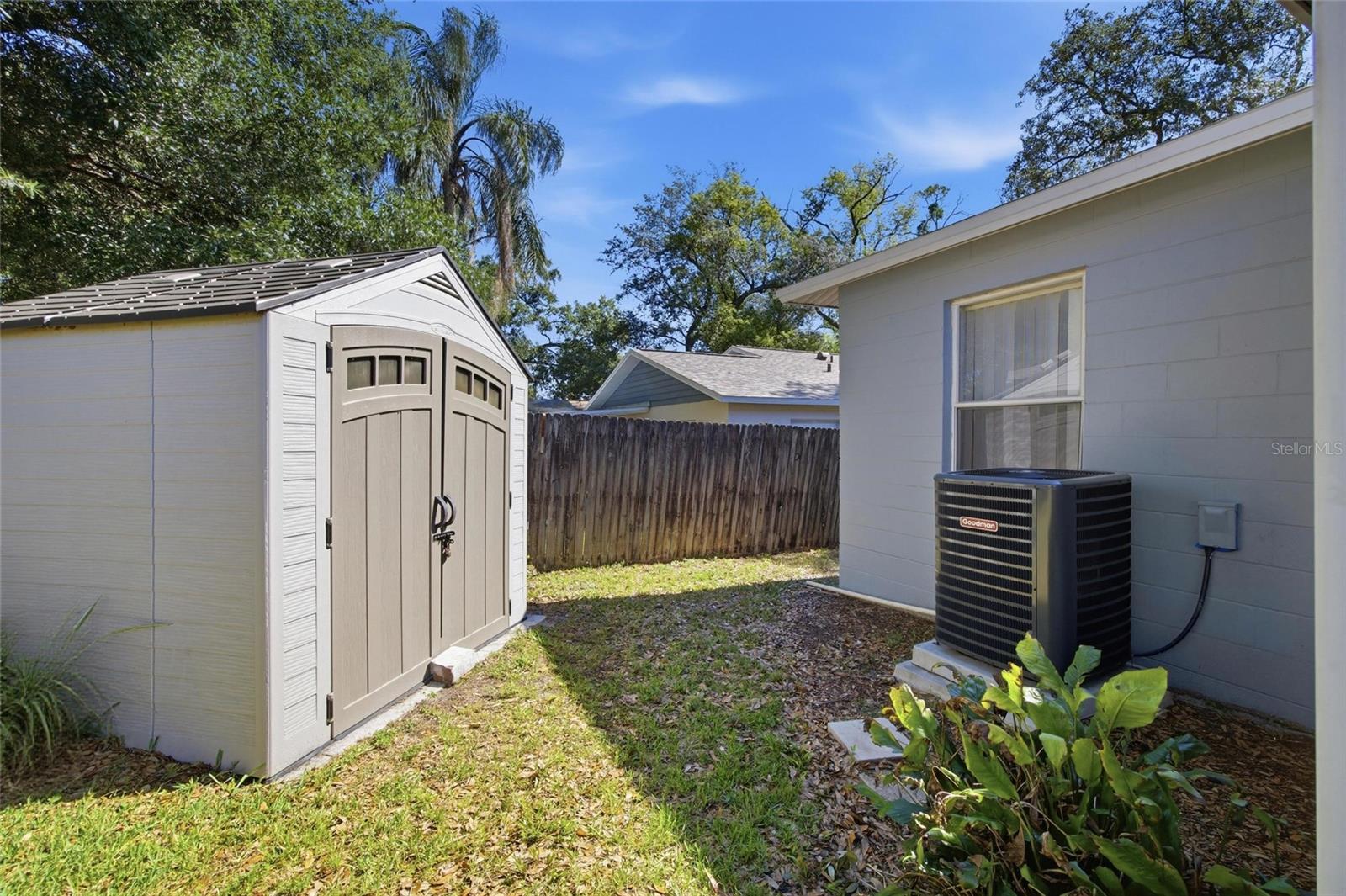 8512 N DIXON AVE, TAMPA, FL, 33604