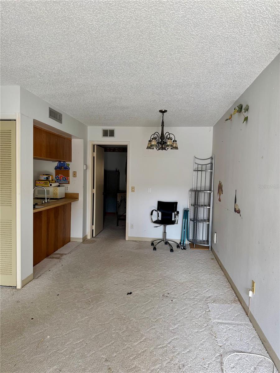 3804 N OAK DR #X21, TAMPA, FL, 33611