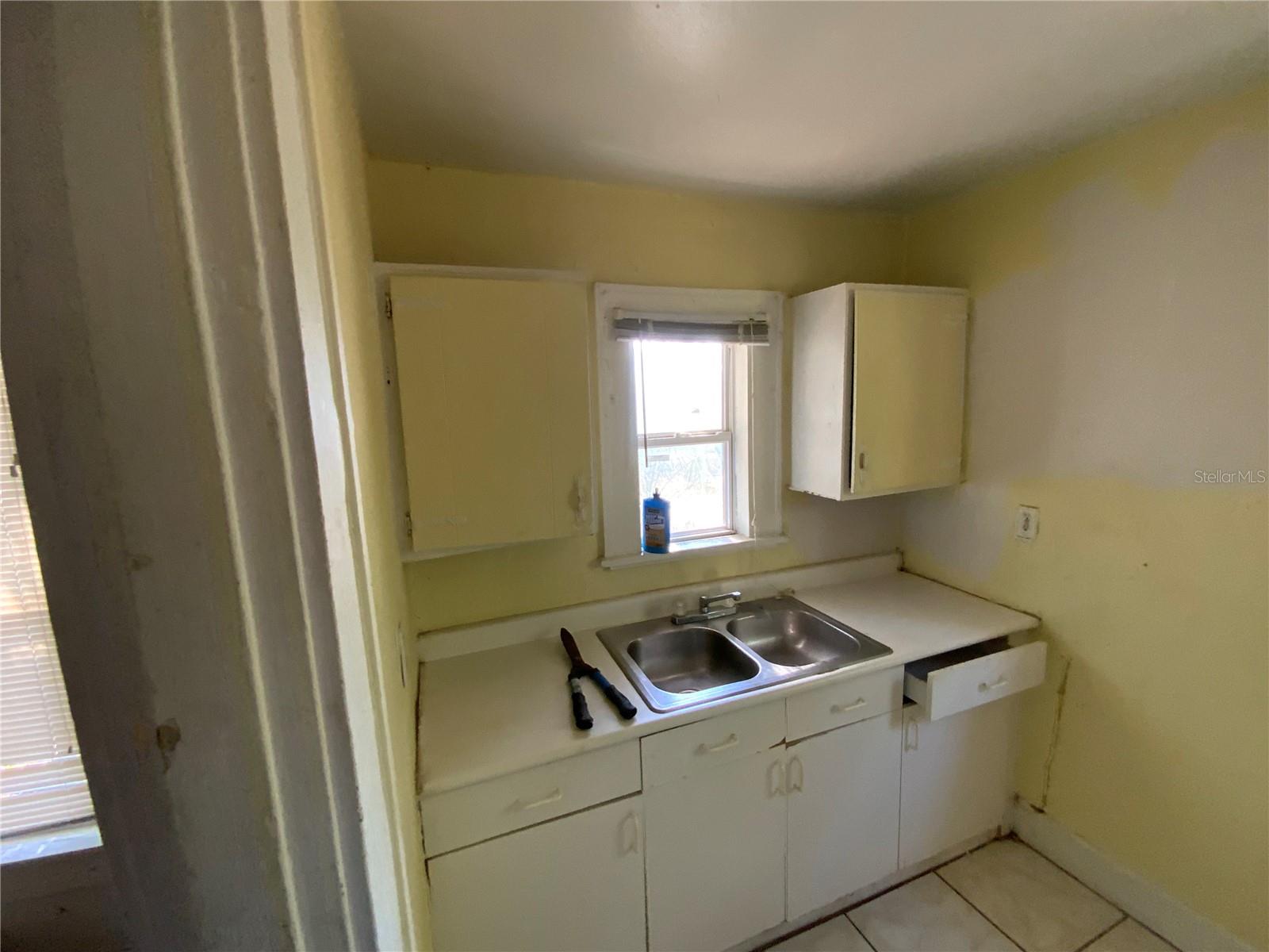 610 28TH AVE S, ST PETERSBURG, FL, 33705