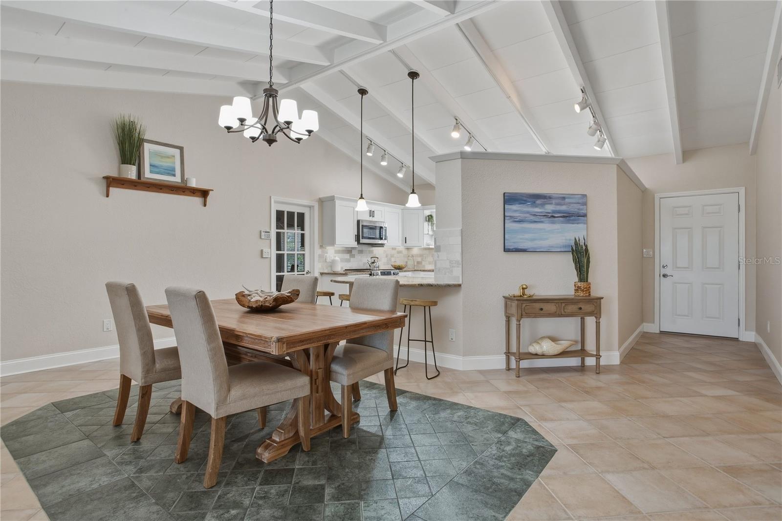 324 173RD AVE E, NORTH REDINGTON BEACH, FL, 33708