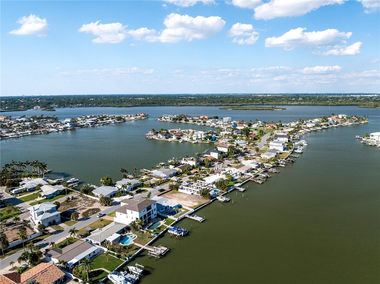 324 173RD AVE E, NORTH REDINGTON BEACH, FL, 33708