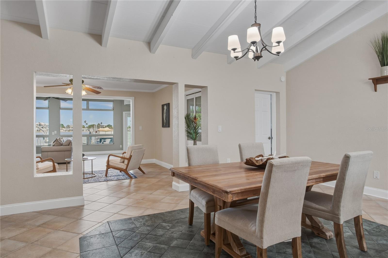 324 173RD AVE E, NORTH REDINGTON BEACH, FL, 33708