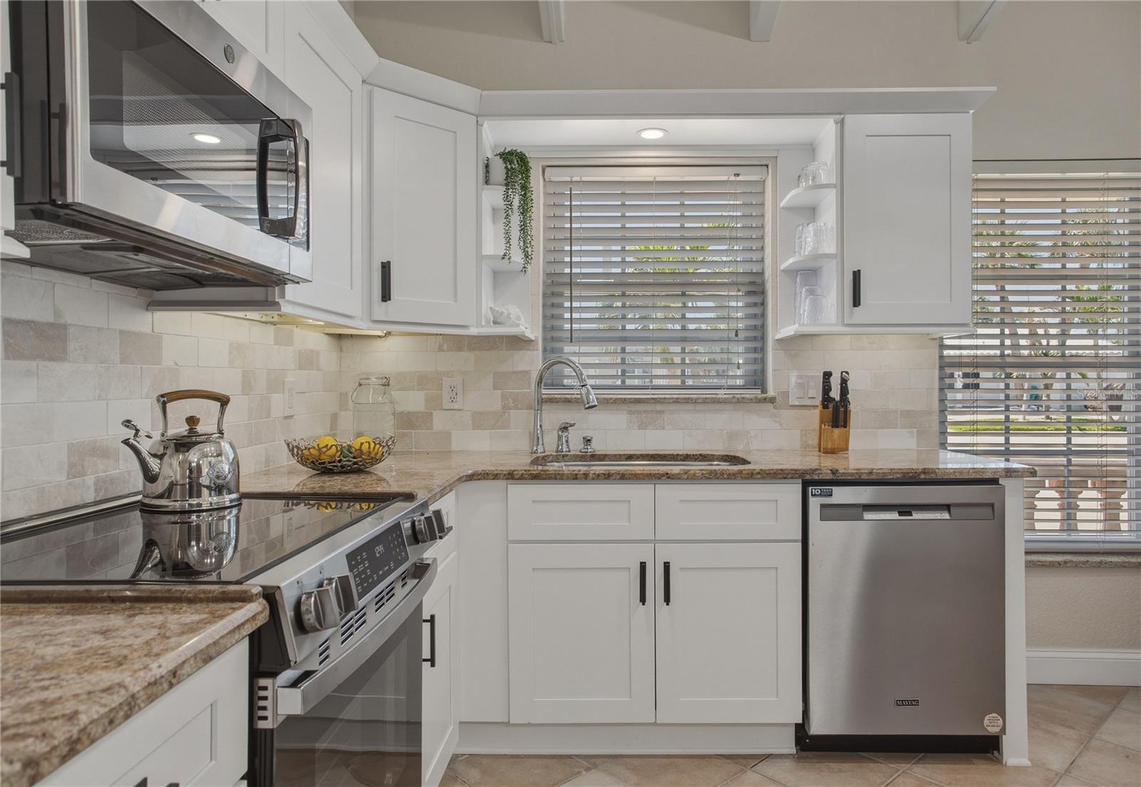324 173RD AVE E, NORTH REDINGTON BEACH, FL, 33708