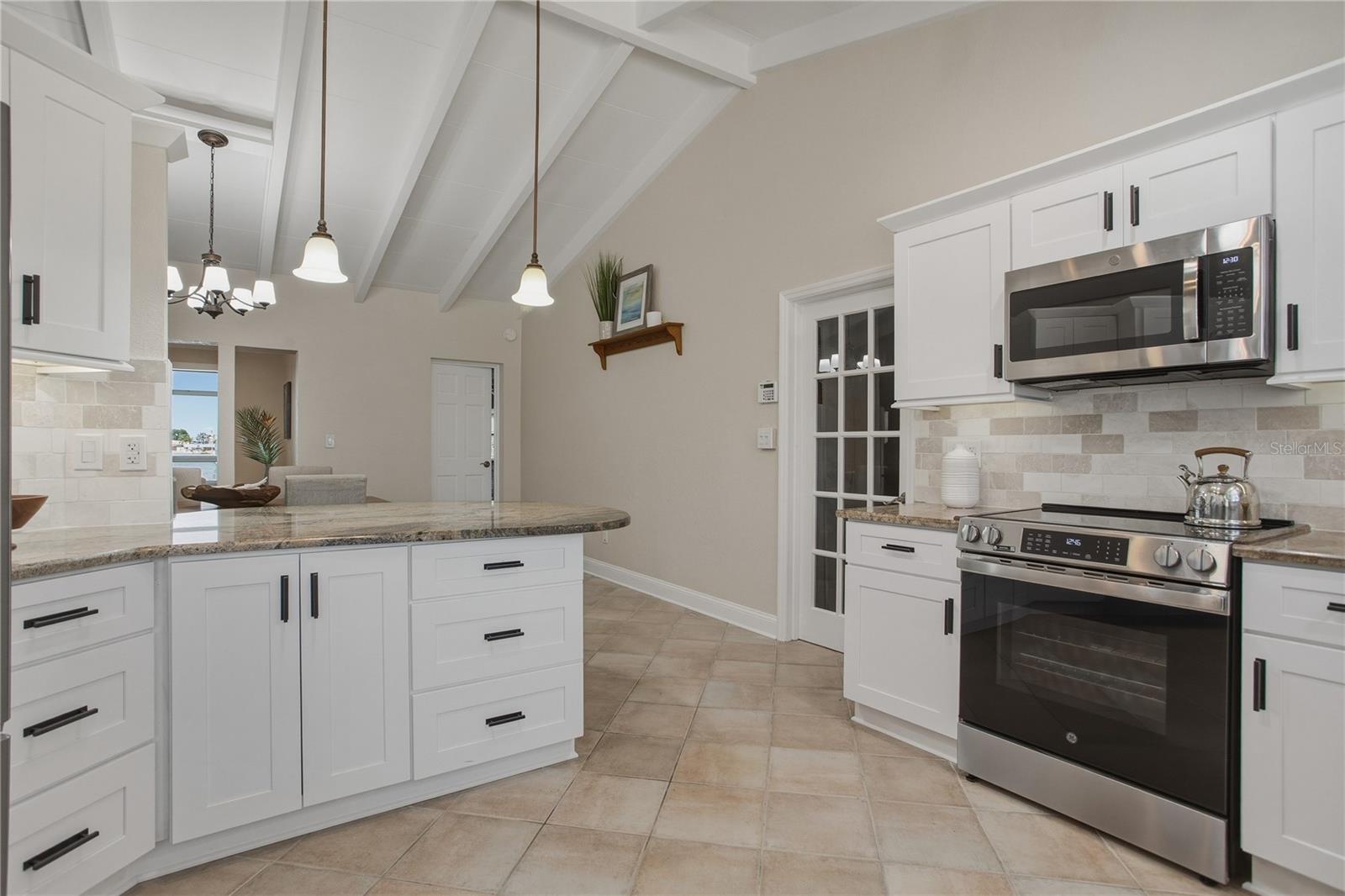 324 173RD AVE E, NORTH REDINGTON BEACH, FL, 33708