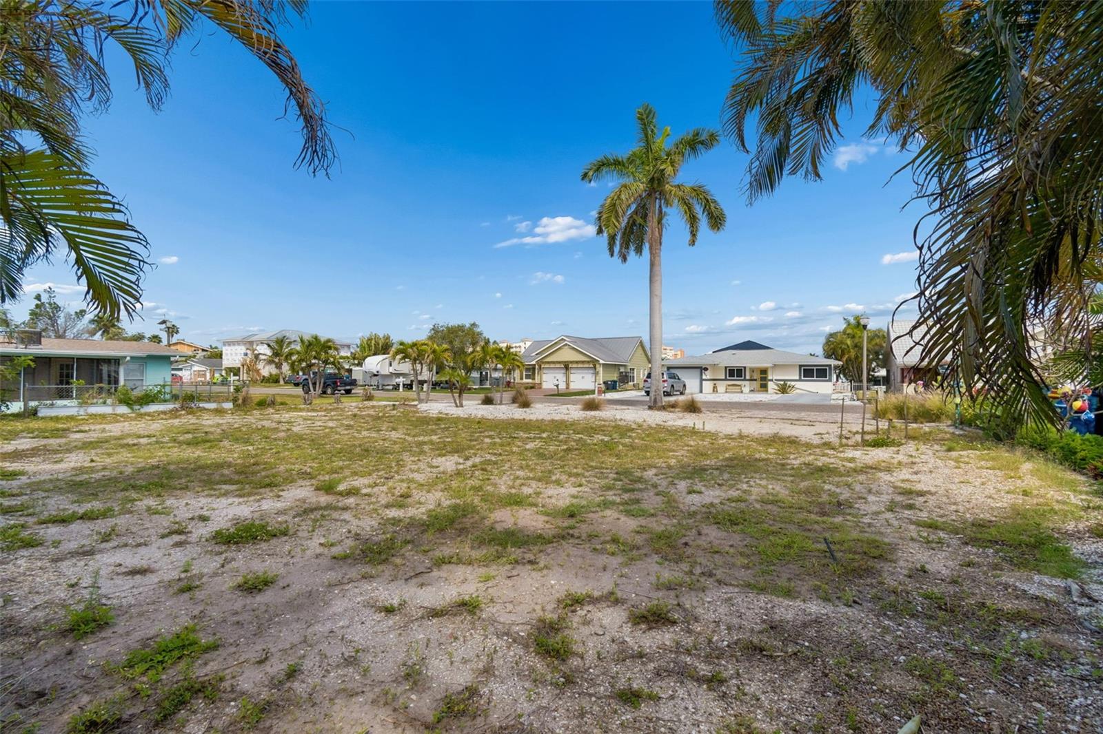 211 176TH TERRACE DR E, REDINGTON SHORES, FL, 33708