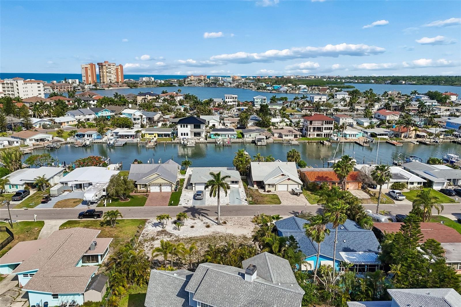 211 176TH TERRACE DR E, REDINGTON SHORES, FL, 33708