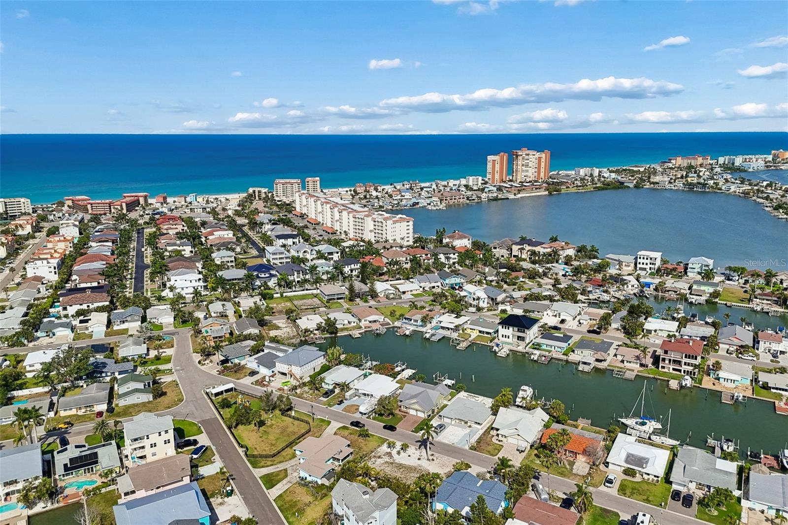 211 176TH TERRACE DR E, REDINGTON SHORES, FL, 33708