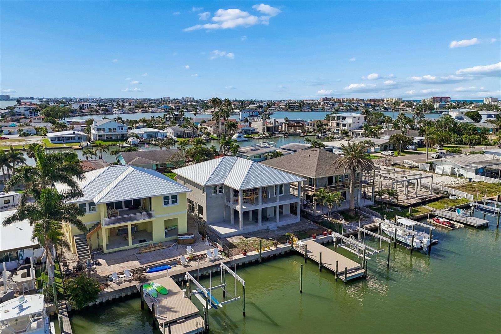 211 176TH TERRACE DR E, REDINGTON SHORES, FL, 33708