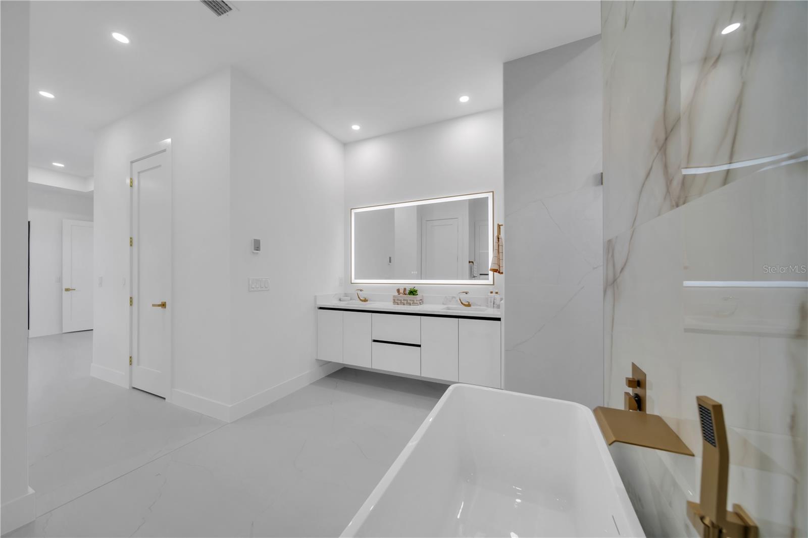 1114 SW 8TH PL, CAPE CORAL, FL, 33991