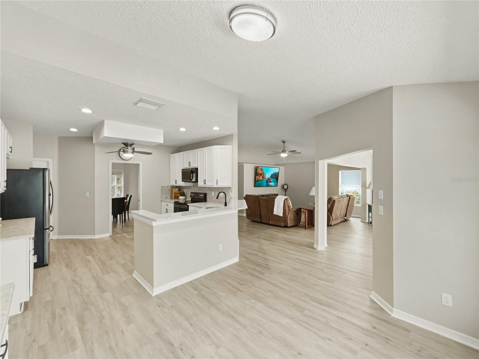 2309 E DEL WEBB BLVD, SUN CITY CENTER, FL, 33573