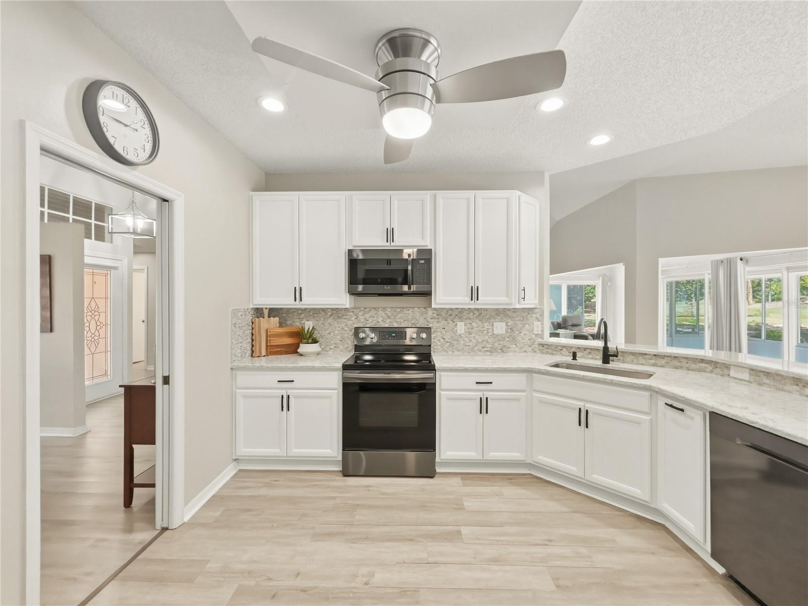 2309 E DEL WEBB BLVD, SUN CITY CENTER, FL, 33573