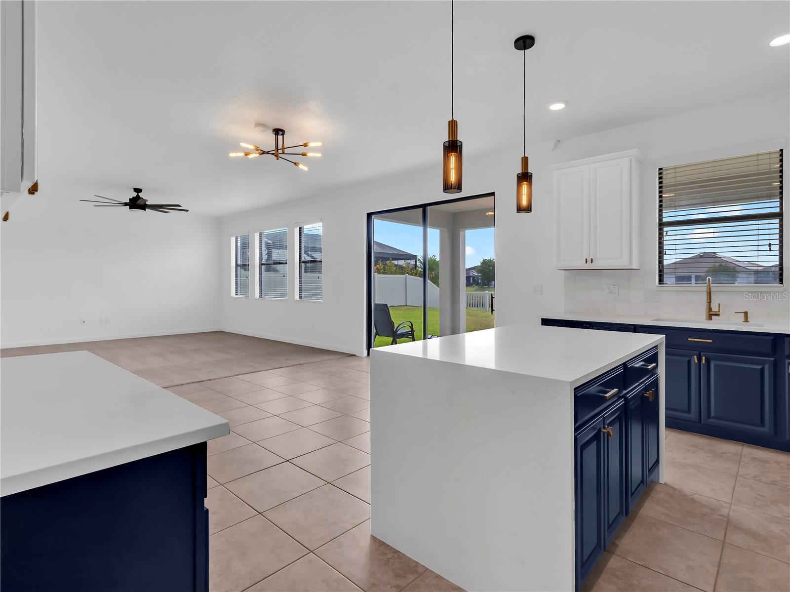 5052 IVORY STONE DR, WIMAUMA, FL, 33598