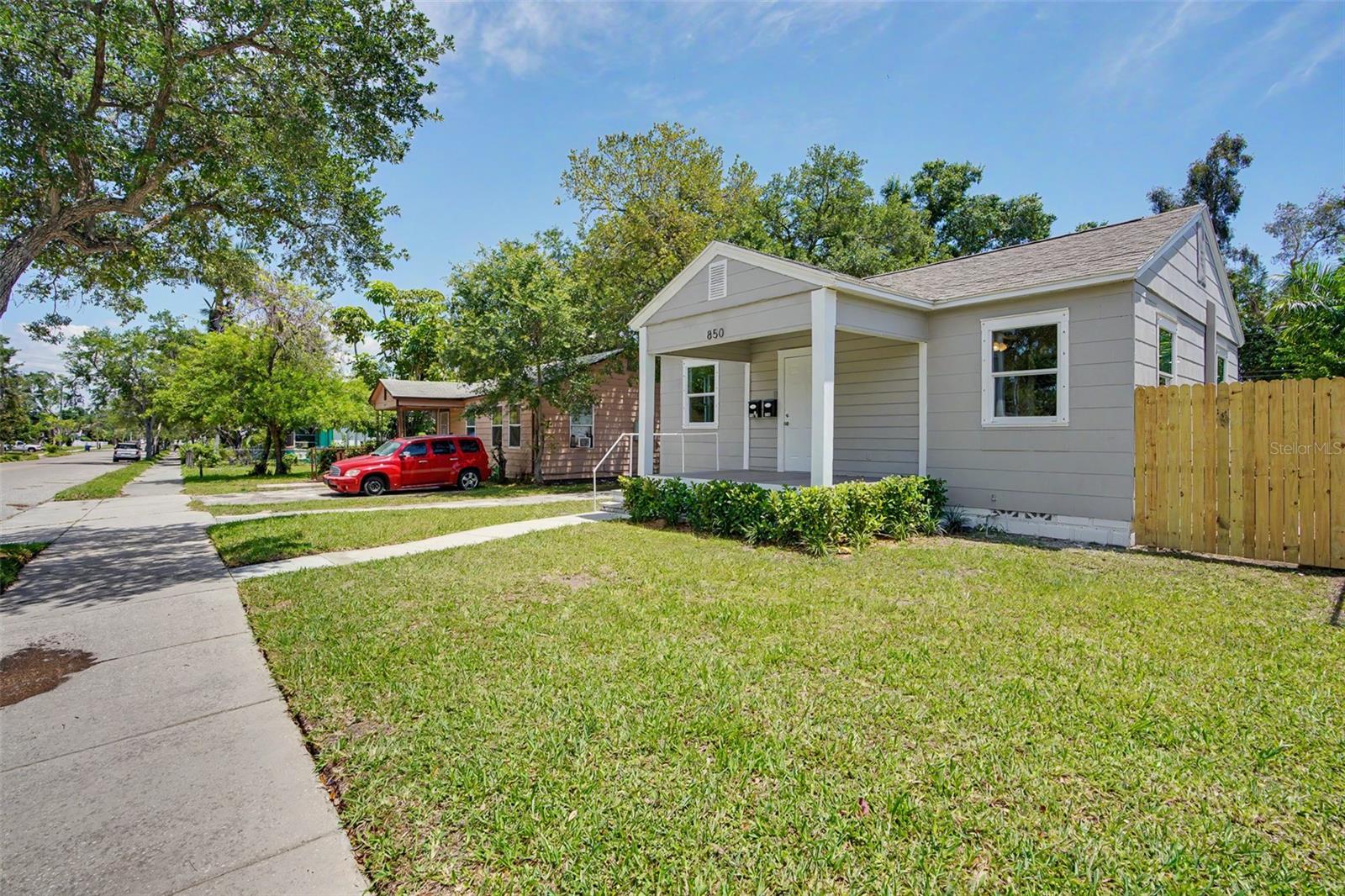 850 18TH AVE S, ST PETERSBURG, FL, 33705