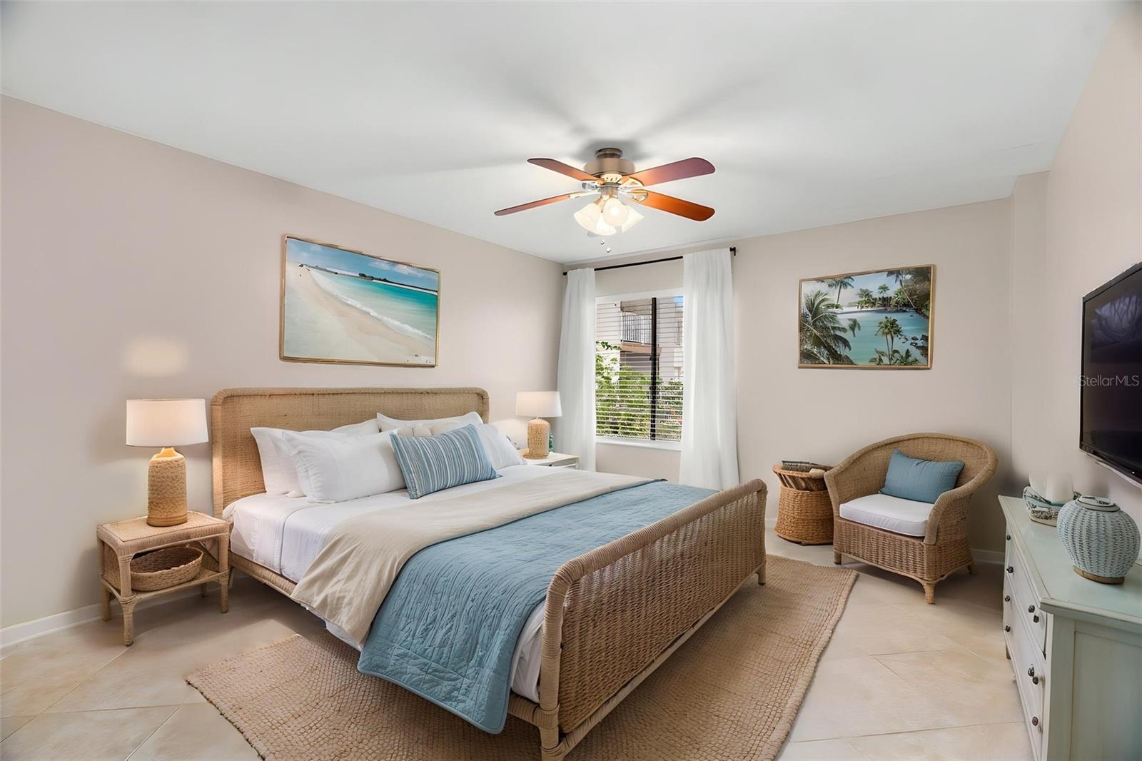 657 99TH AVE N #101, ST PETERSBURG, FL, 33702