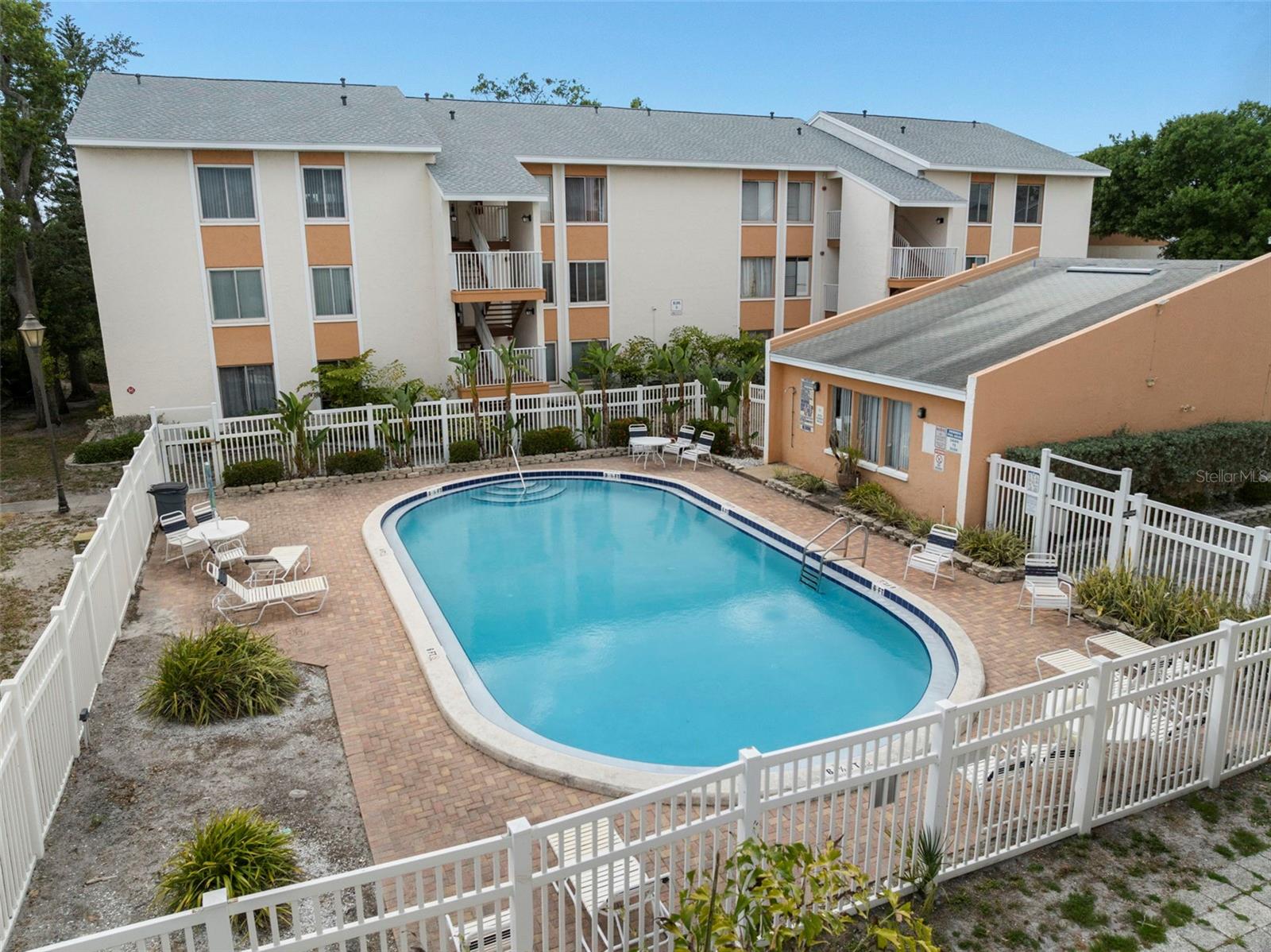 657 99TH AVE N #101, ST PETERSBURG, FL, 33702