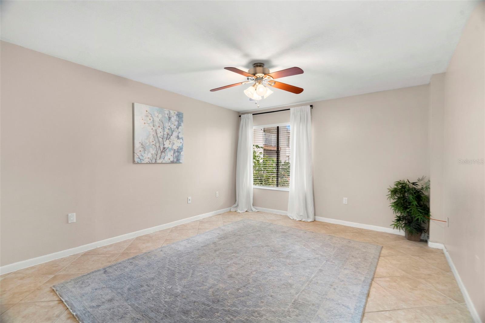 657 99TH AVE N #101, ST PETERSBURG, FL, 33702