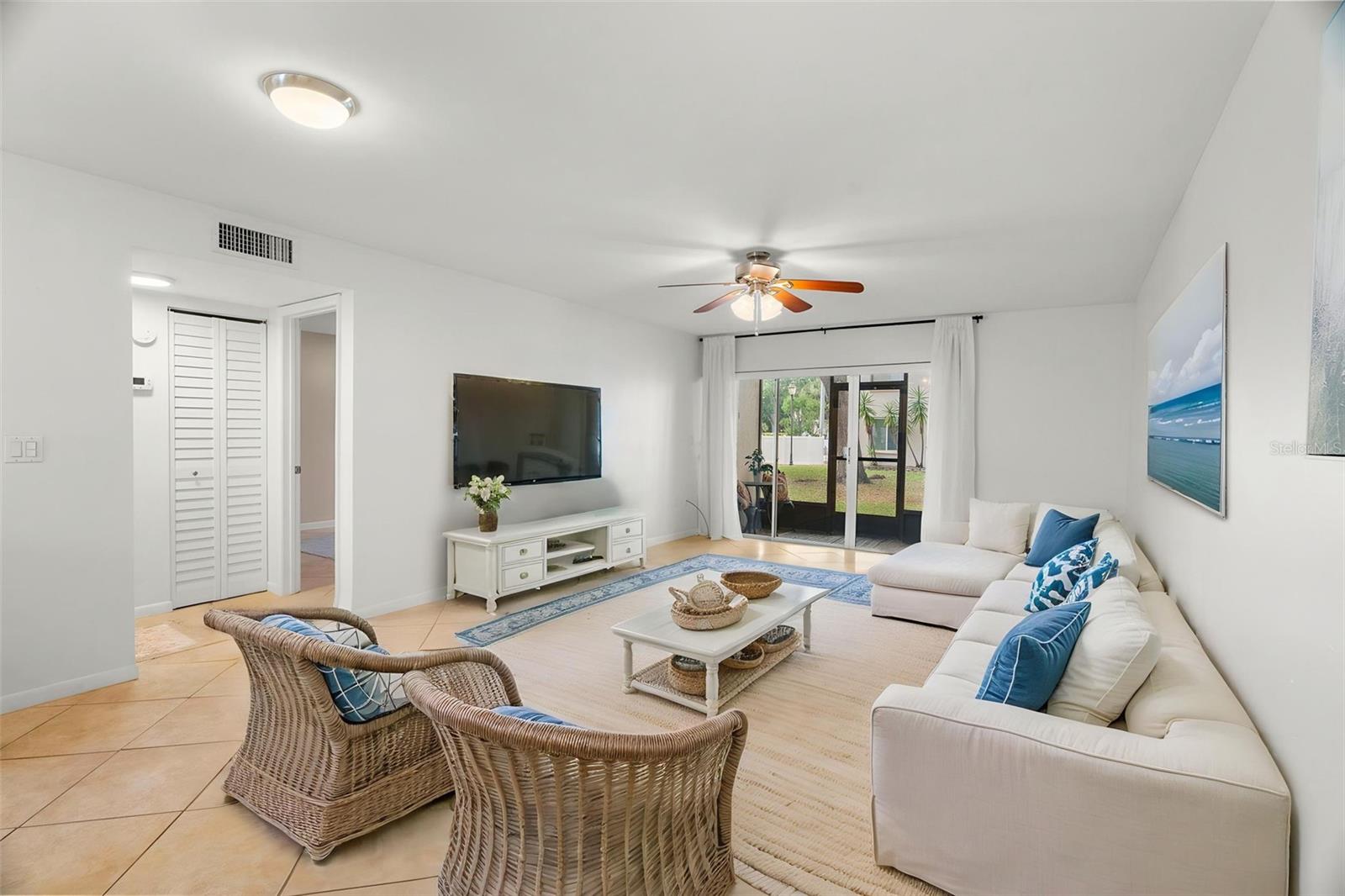 657 99TH AVE N #101, ST PETERSBURG, FL, 33702