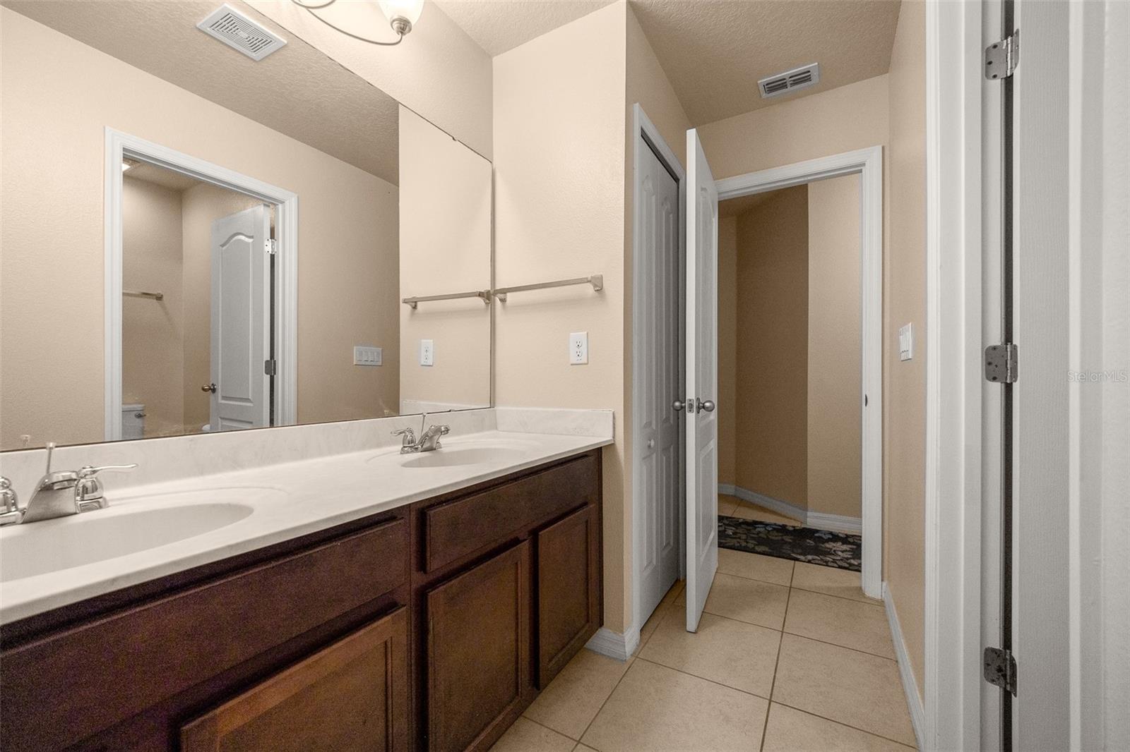 5128 GRASSY KNOLL DR, TAVARES, FL, 32778
