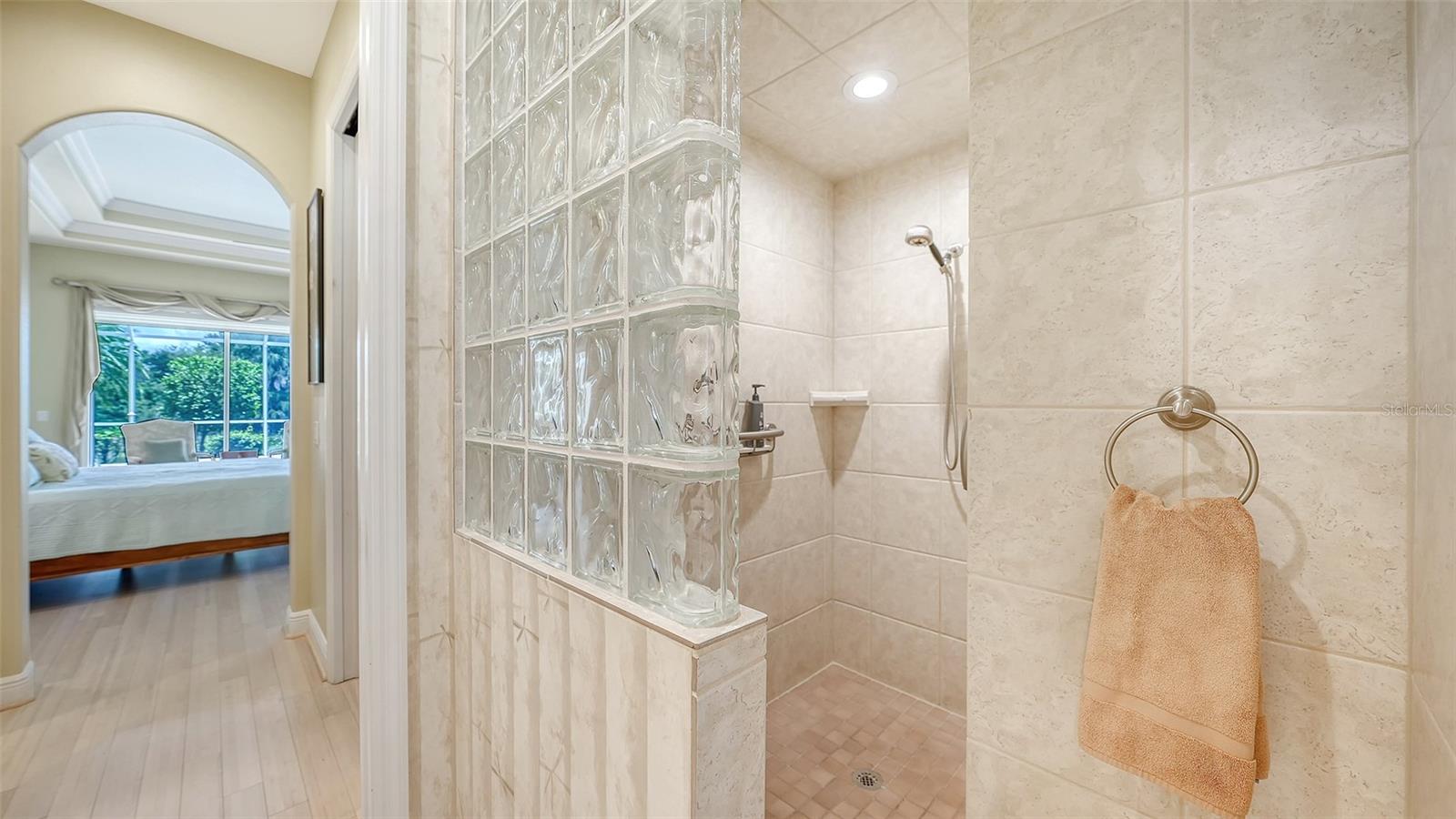 8923 BLOOMFIELD BLVD, SARASOTA, FL, 34238
