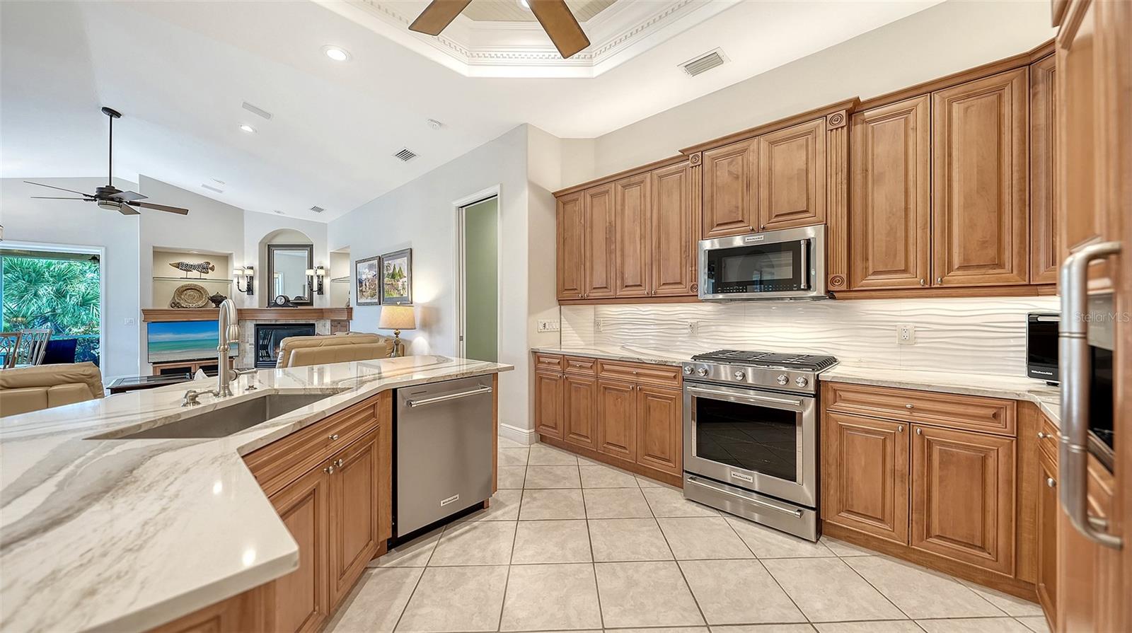 8923 BLOOMFIELD BLVD, SARASOTA, FL, 34238