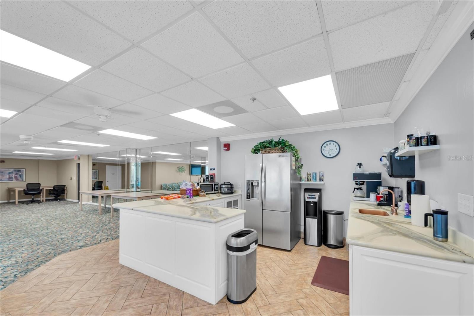 7050 SUNSET DR S #302, SOUTH PASADENA, FL, 33707