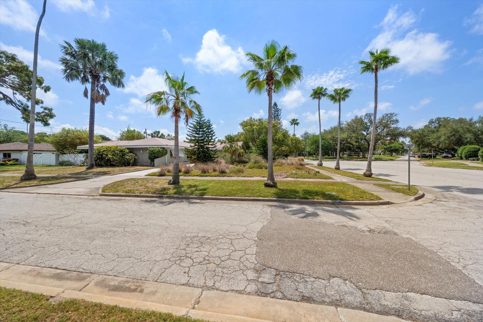 109 PONCE DE LEON BLVD, BELLEAIR, FL, 33756