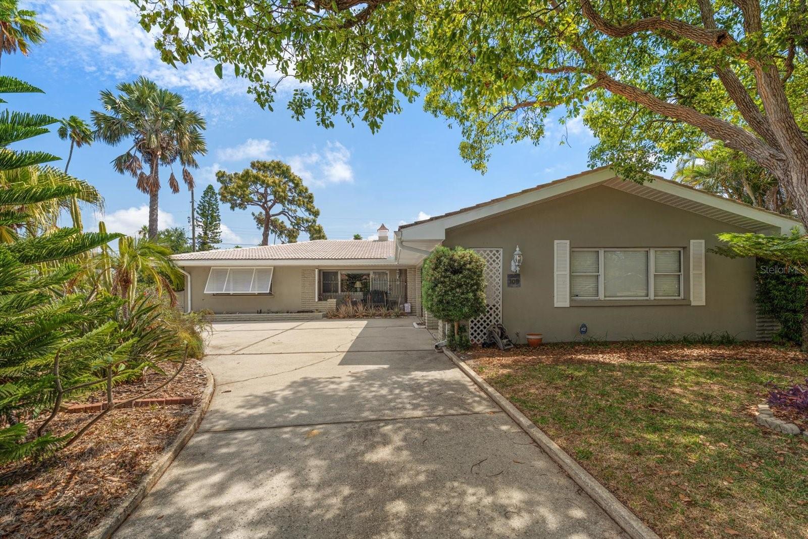 109 PONCE DE LEON BLVD, BELLEAIR, FL, 33756