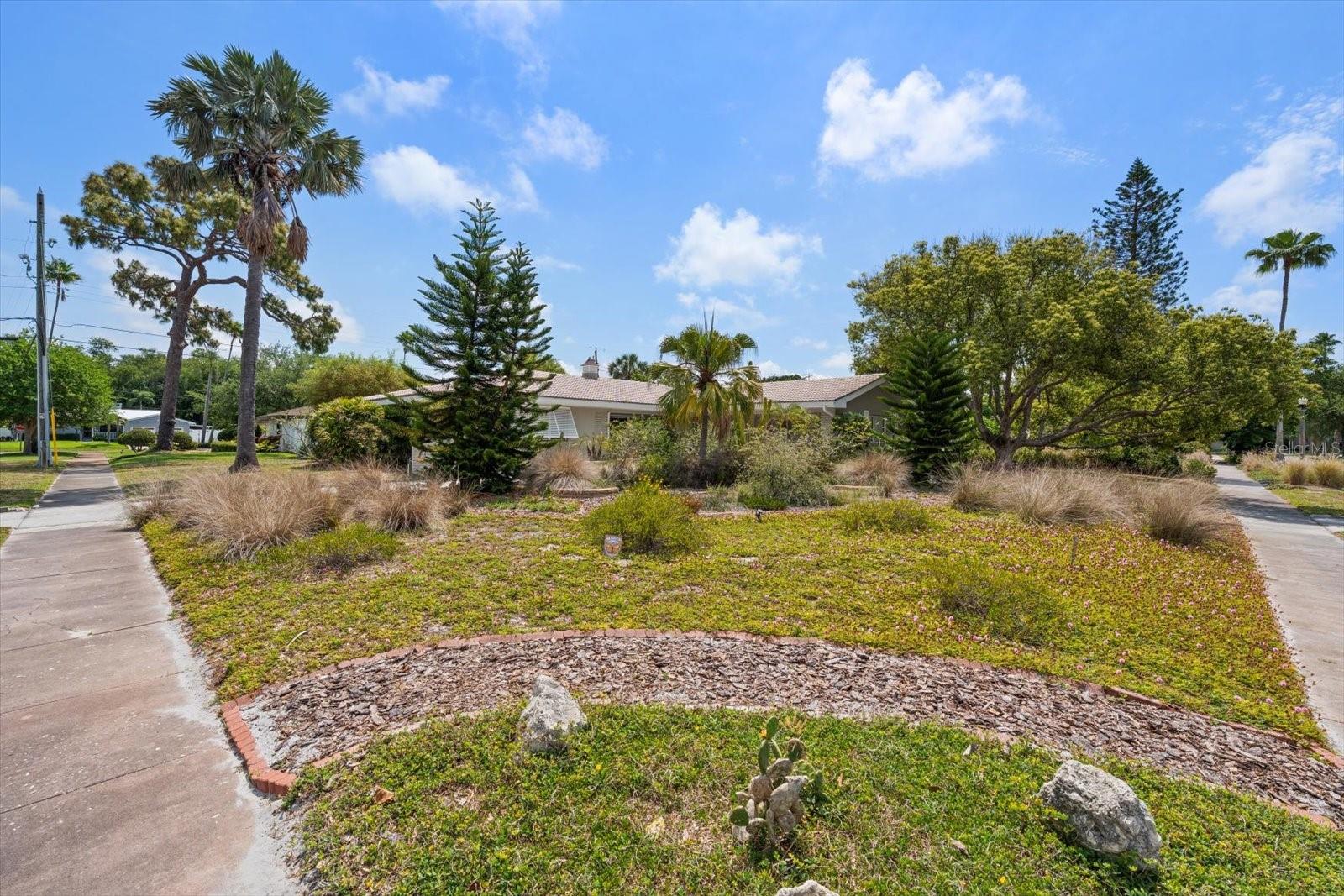 109 PONCE DE LEON BLVD, BELLEAIR, FL, 33756