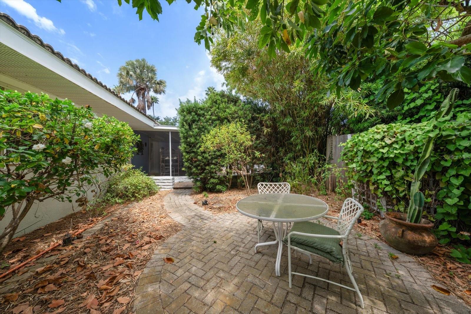 109 PONCE DE LEON BLVD, BELLEAIR, FL, 33756
