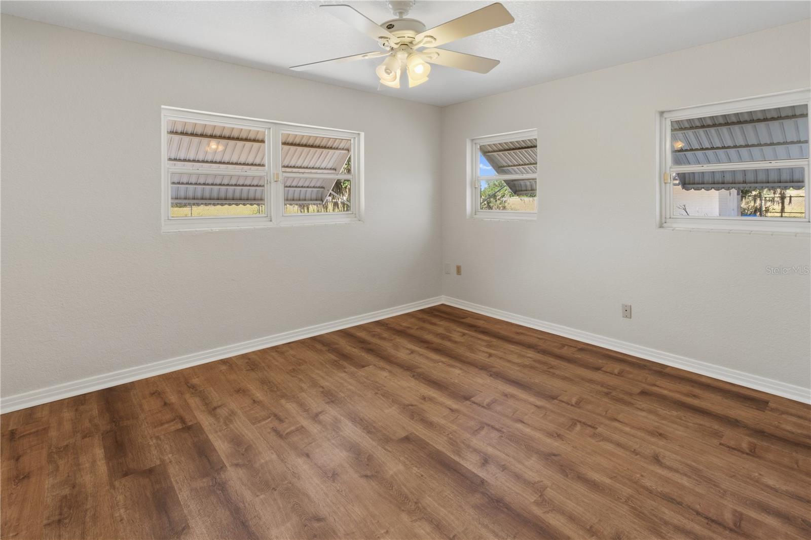 2425 BURNS AVE, LAKE WALES, FL, 33898