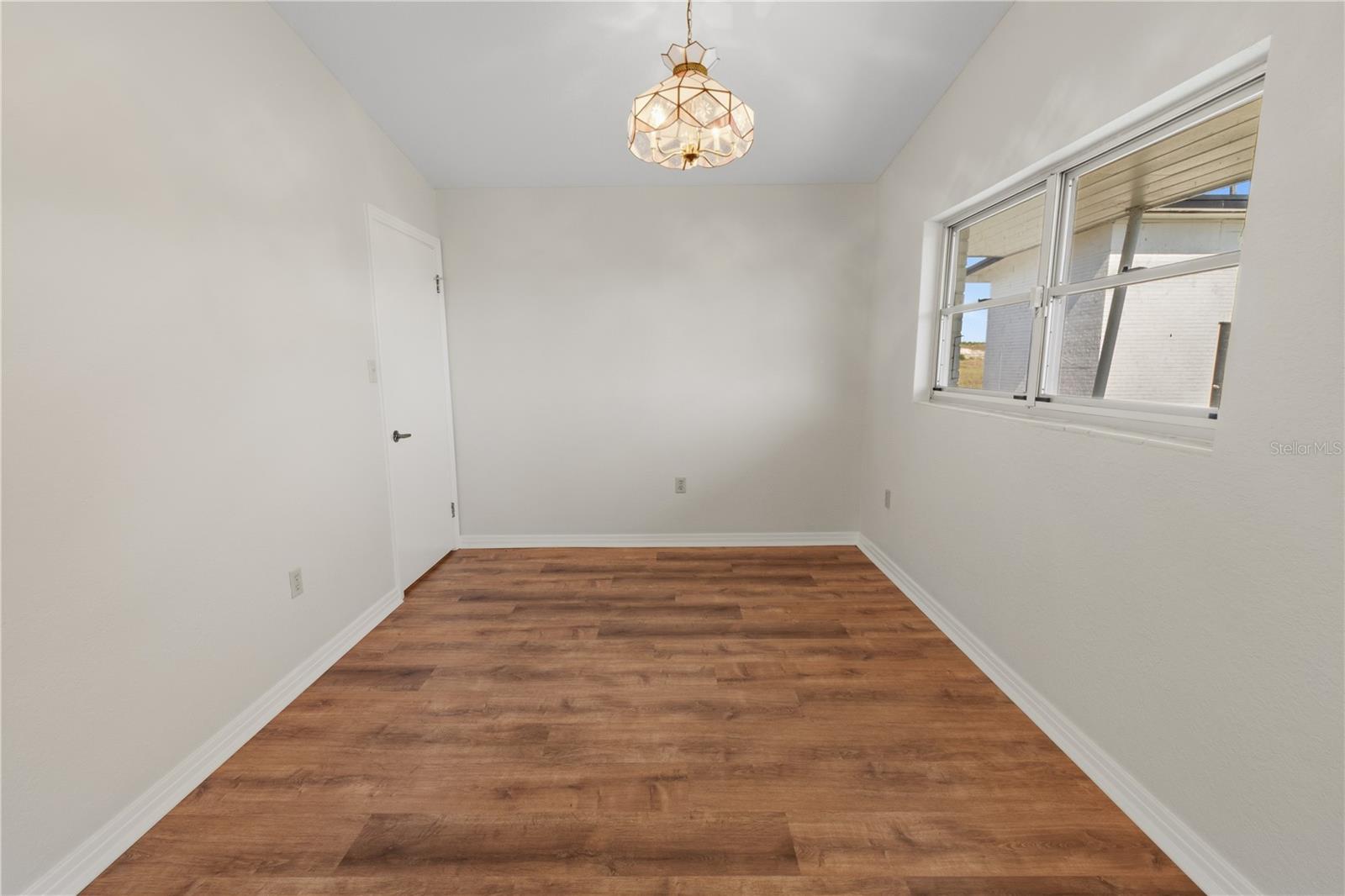 2425 BURNS AVE, LAKE WALES, FL, 33898
