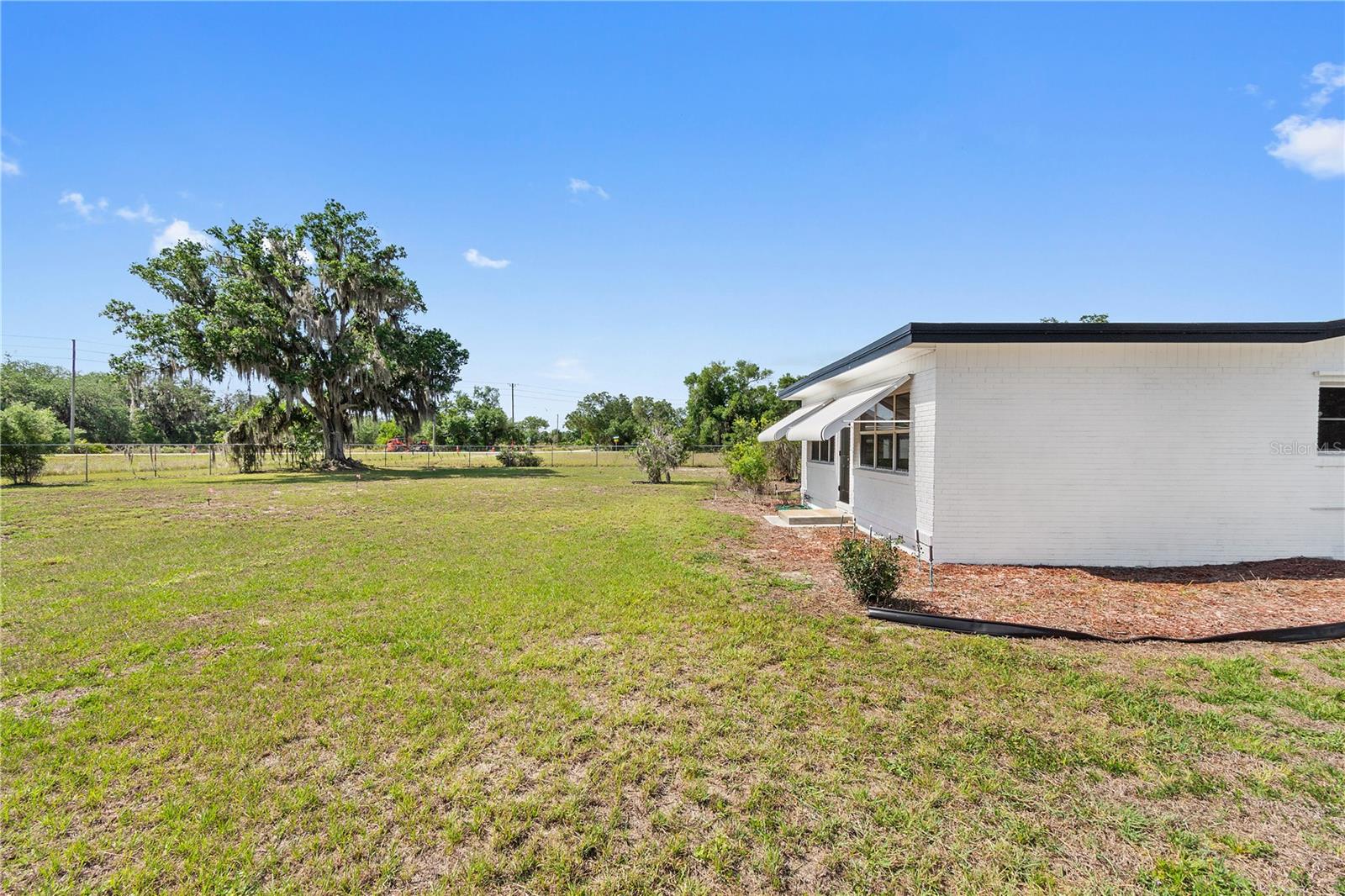 2425 BURNS AVE, LAKE WALES, FL, 33898